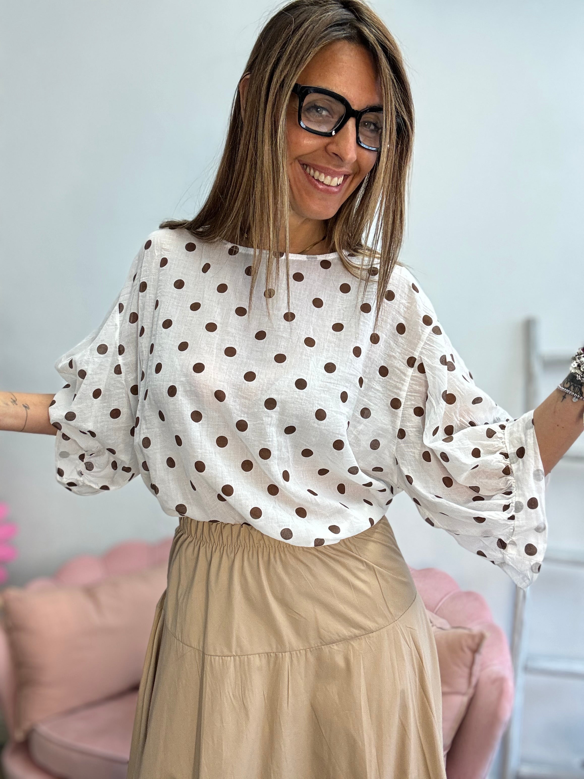 La blusa coi pois