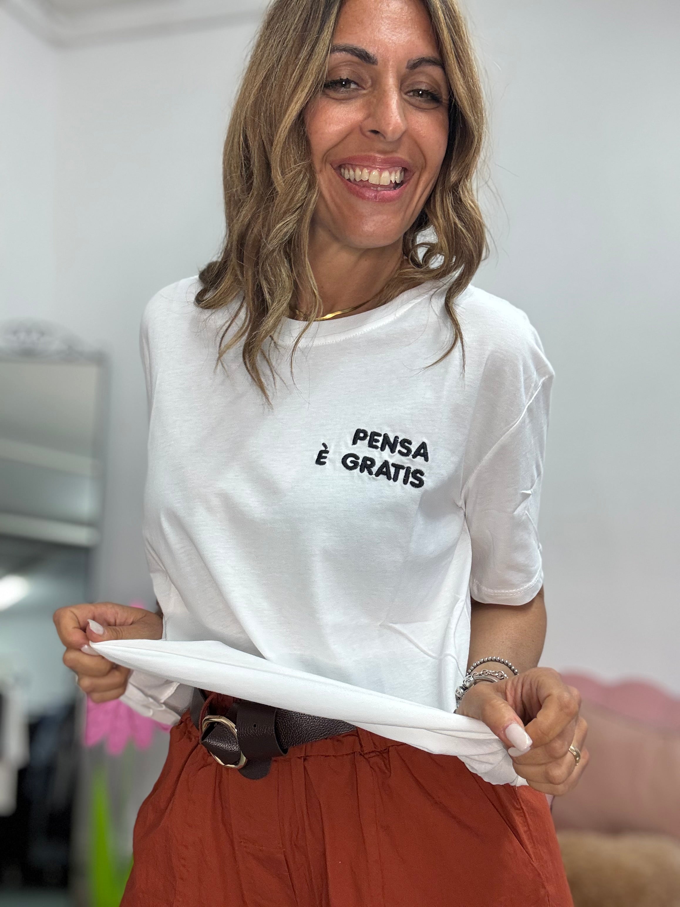 T-shirt Pensa e’ gratis
