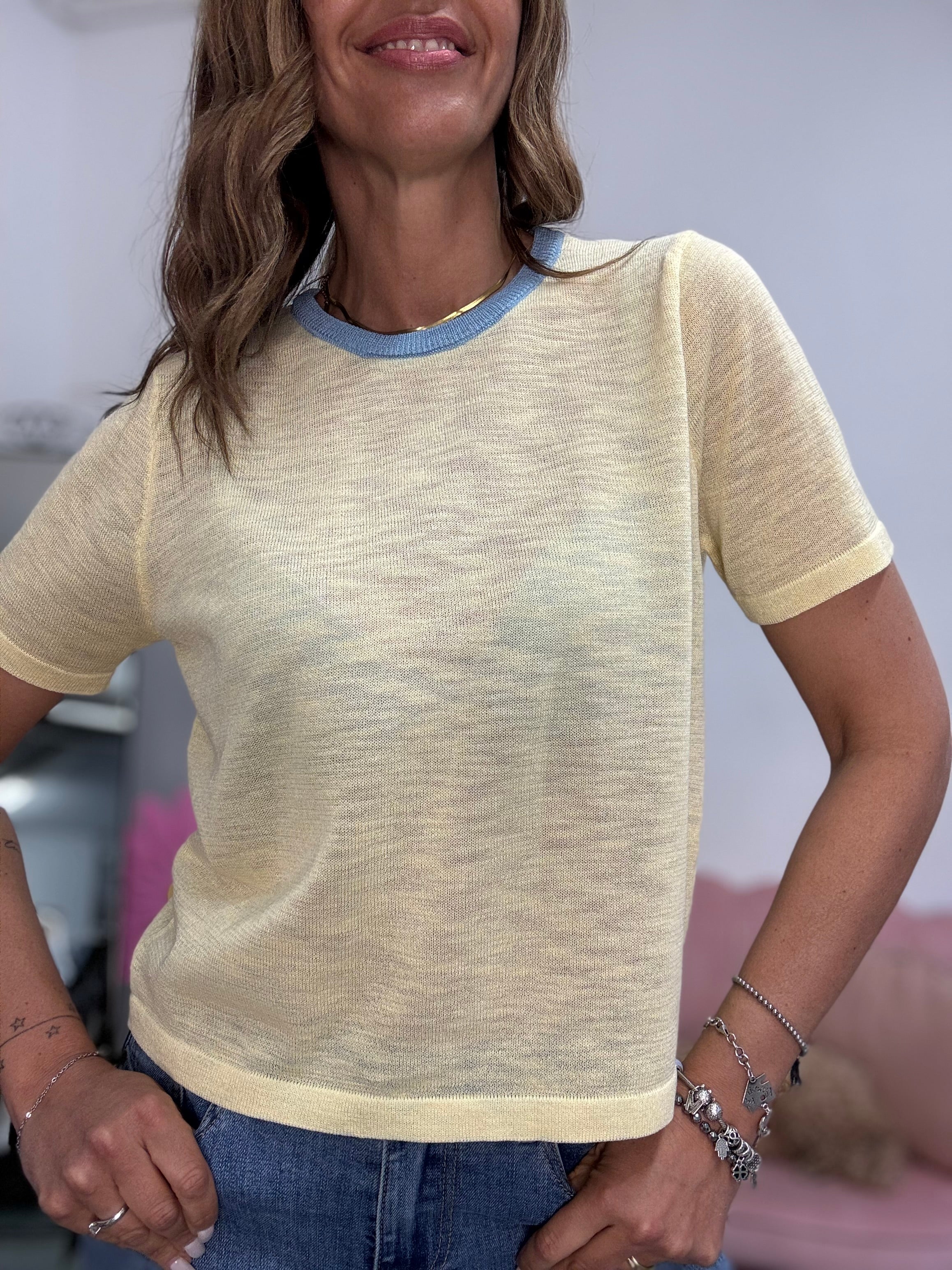 Il pull leggerissimo manica corta