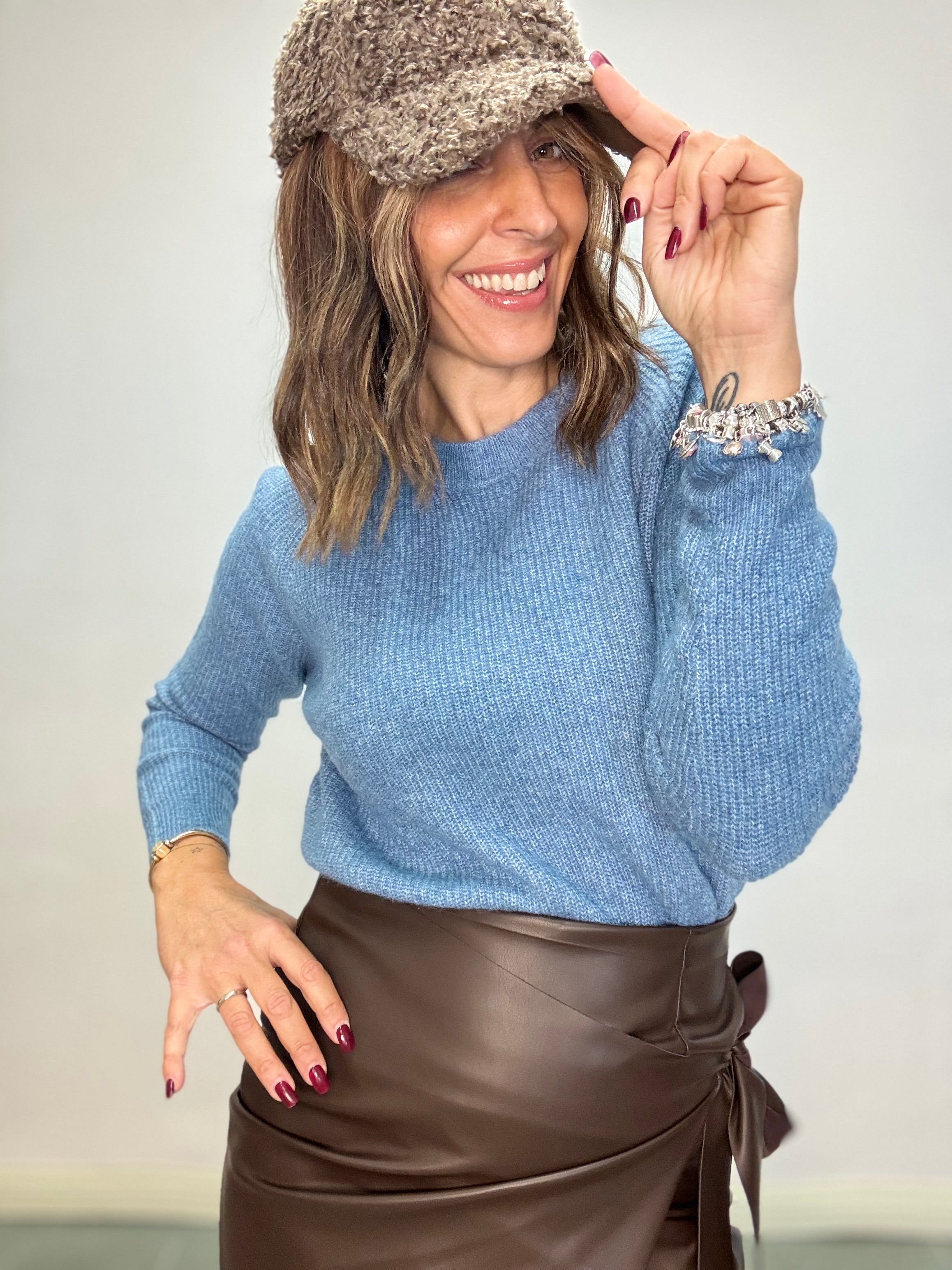 Il pull morbidone a costine girocollo