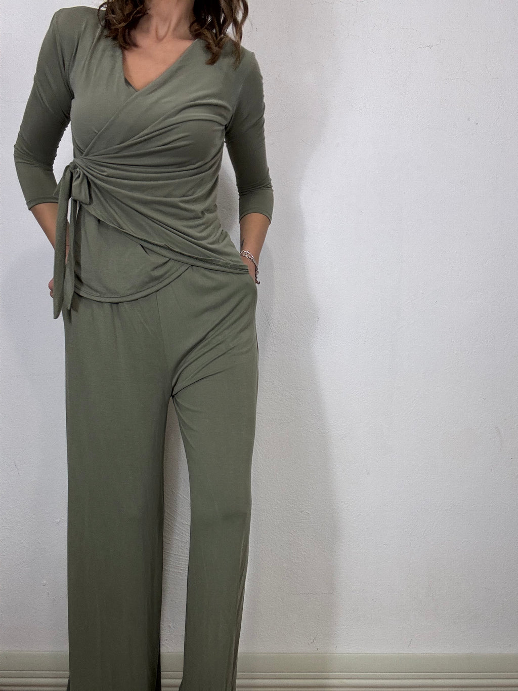 Pantaloni a costine in viscosa leggera