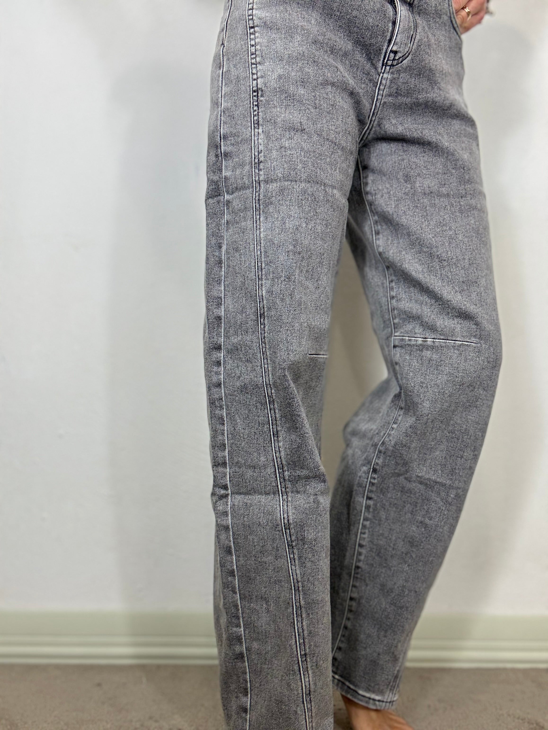 Il jeans egg elasticizzato