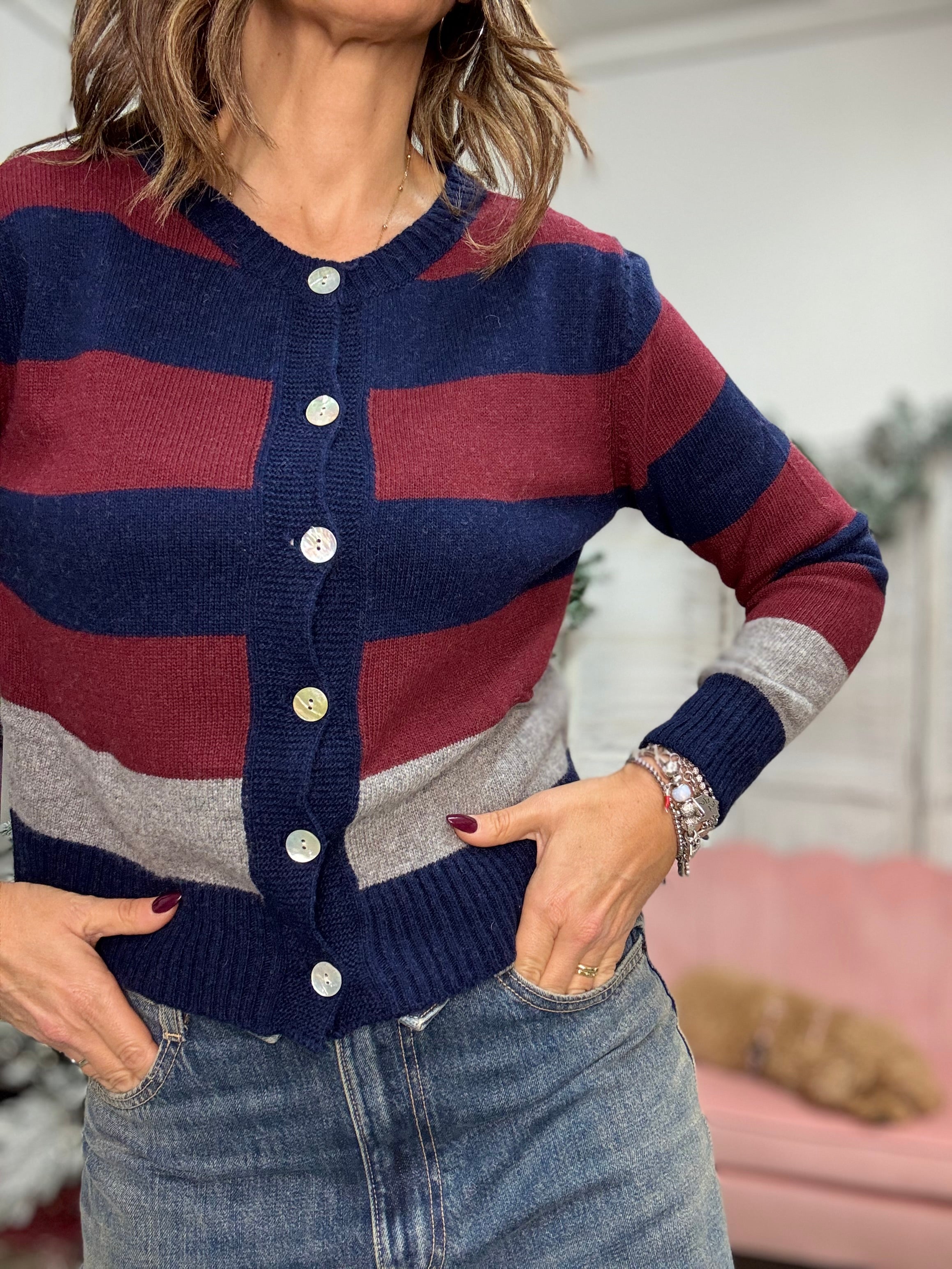 Il cardigan in misto cachemire rigato colorato