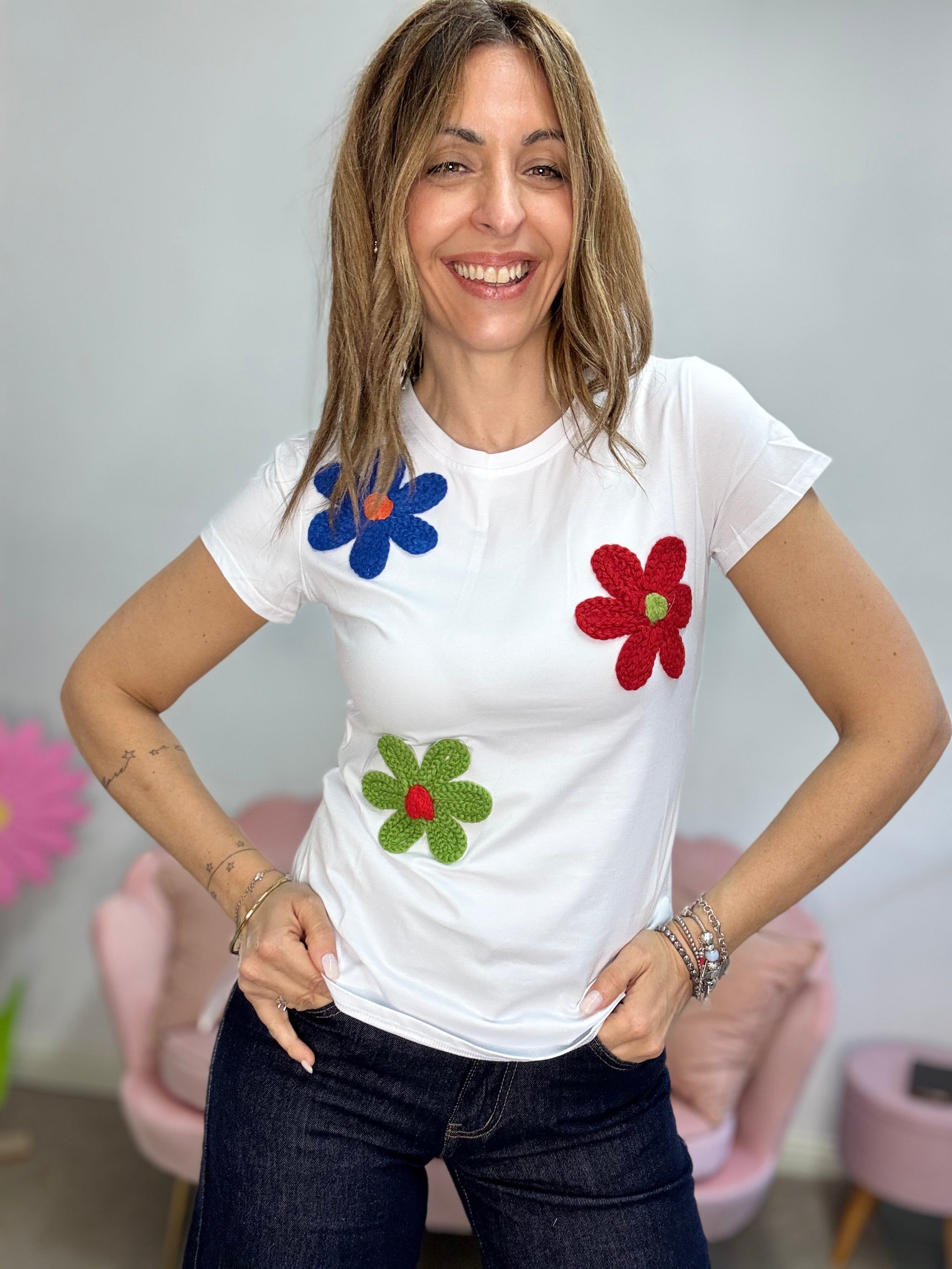 T-shirt 3 fiori uncinetto