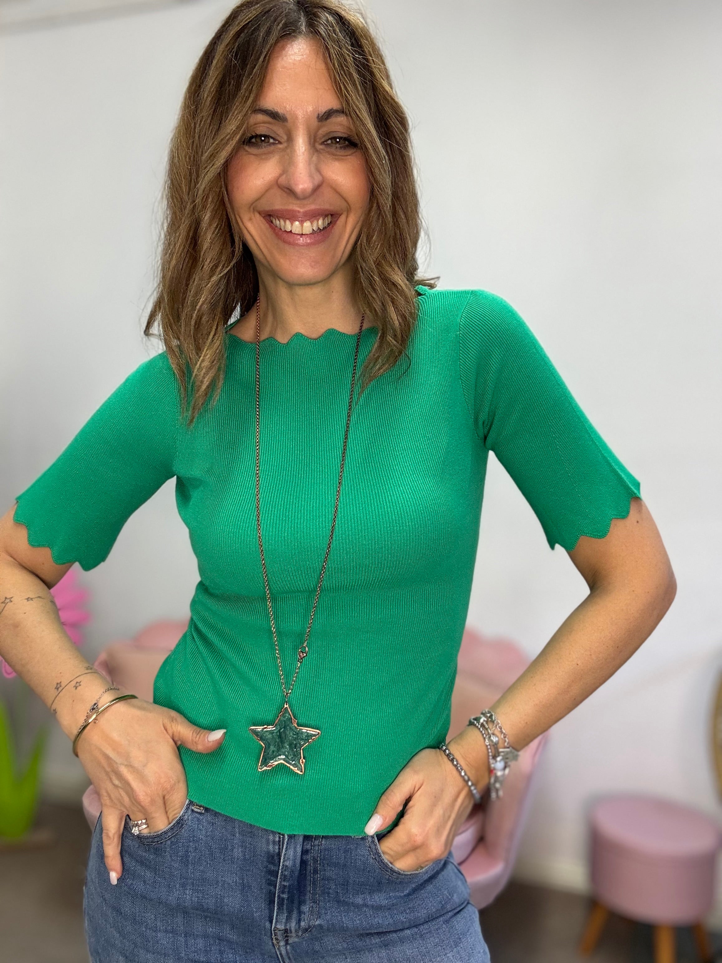 La maglia ondulata a costine manica corta