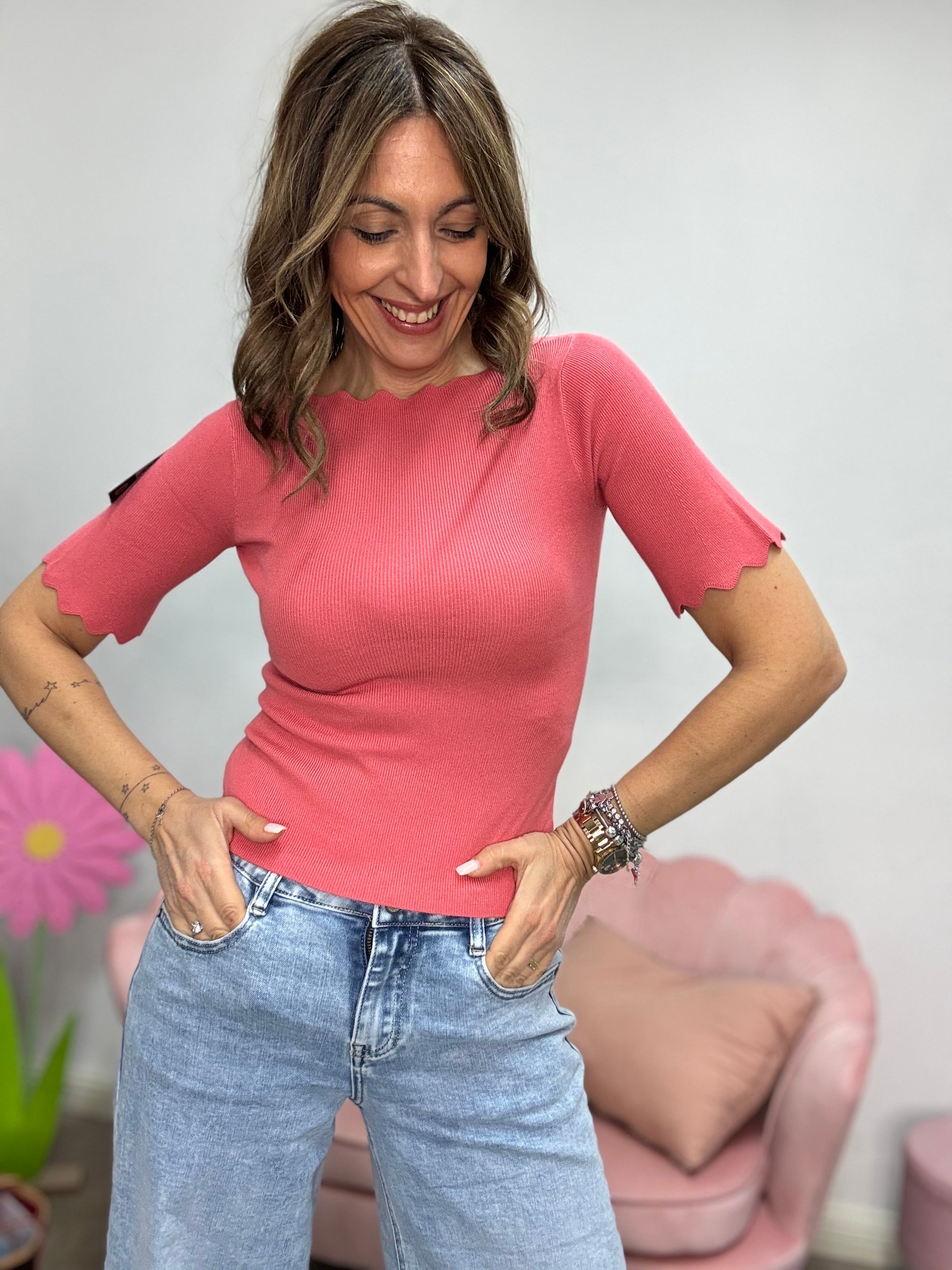 La maglia ondulata a costine manica corta