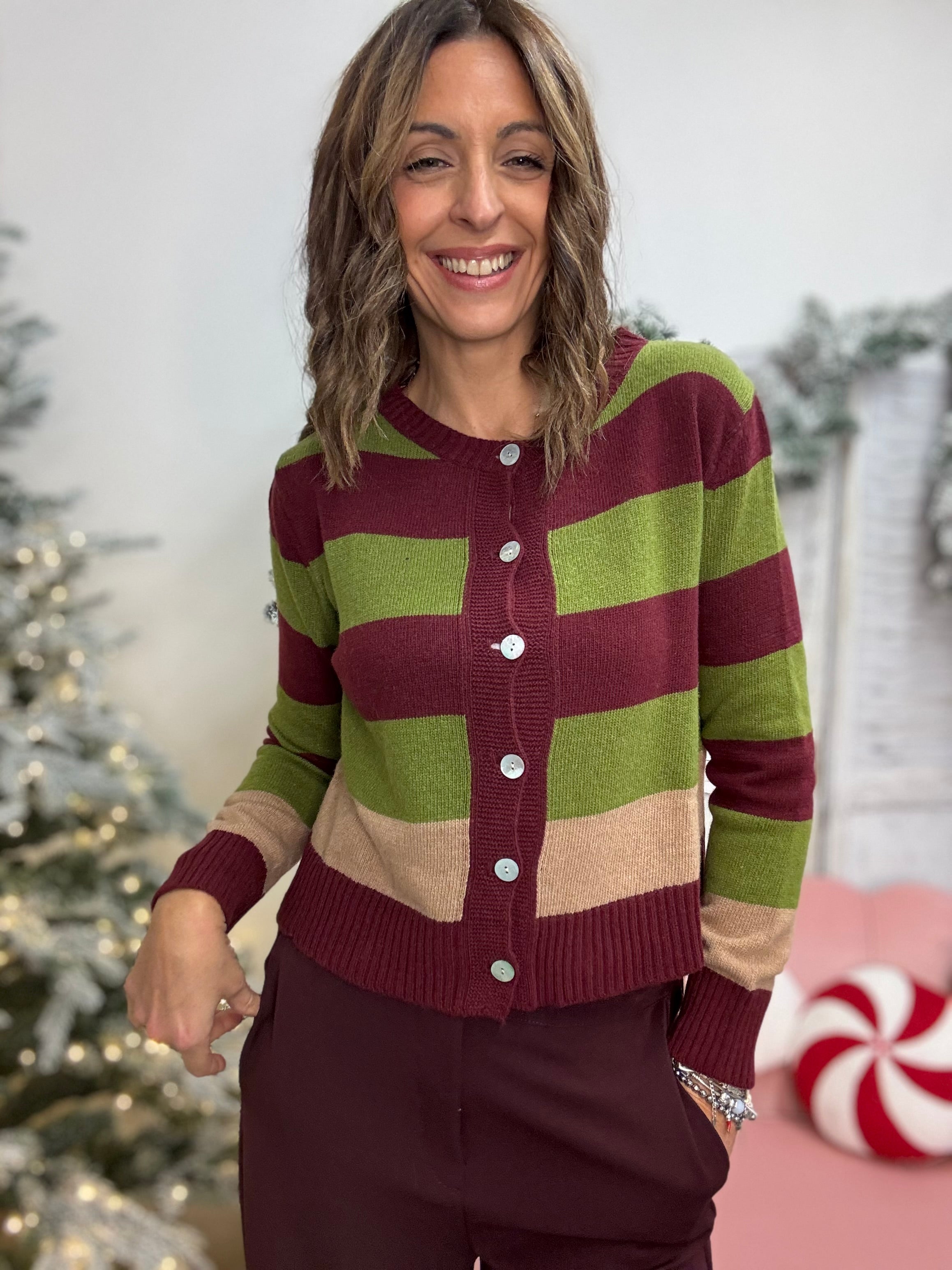 Il cardigan in misto cachemire rigato colorato