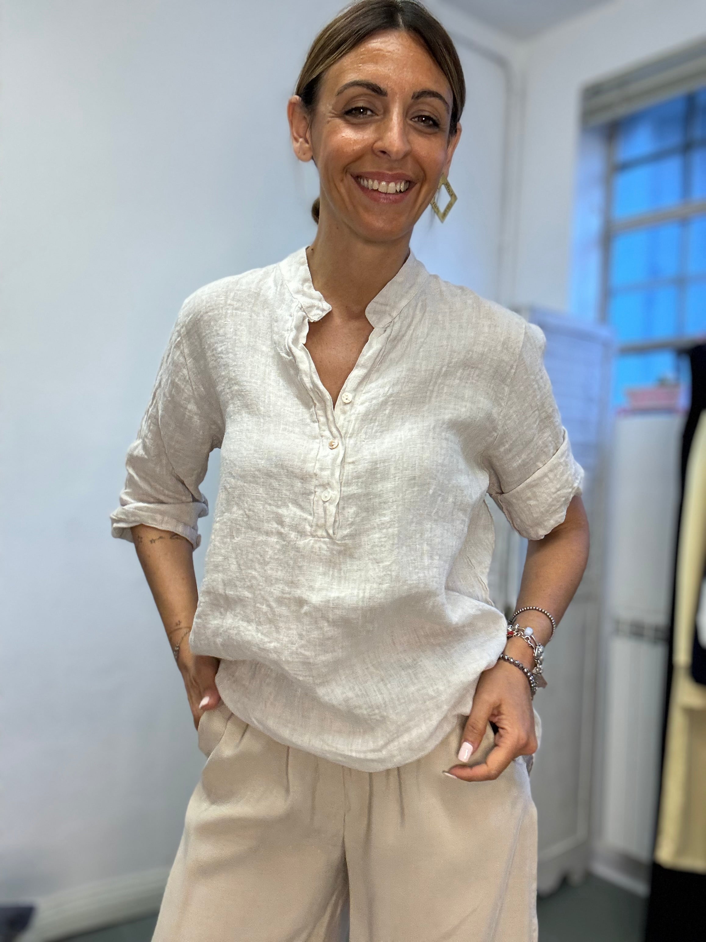 La camicia polo in lino