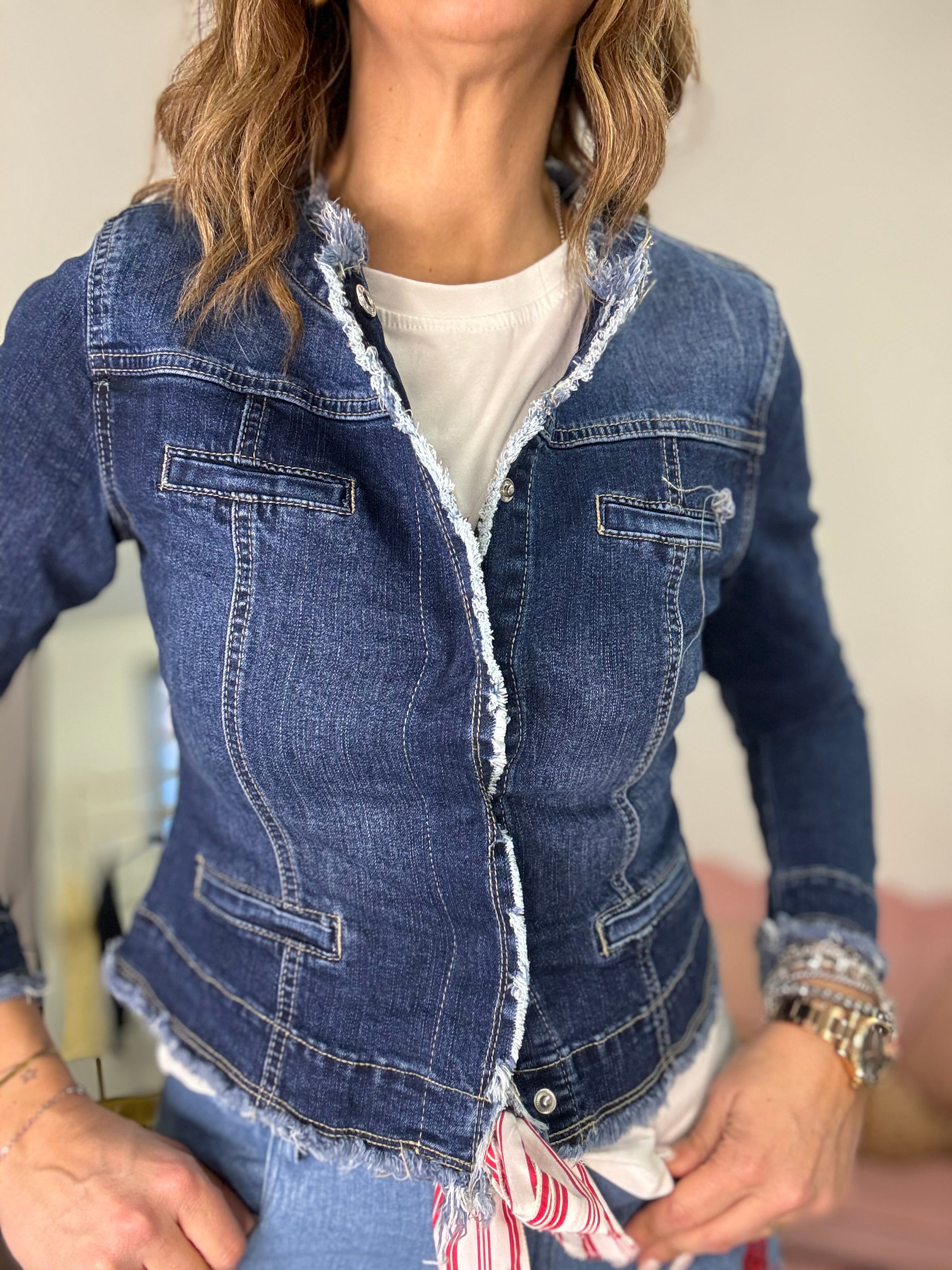 Giubbino in jeans con le frangette