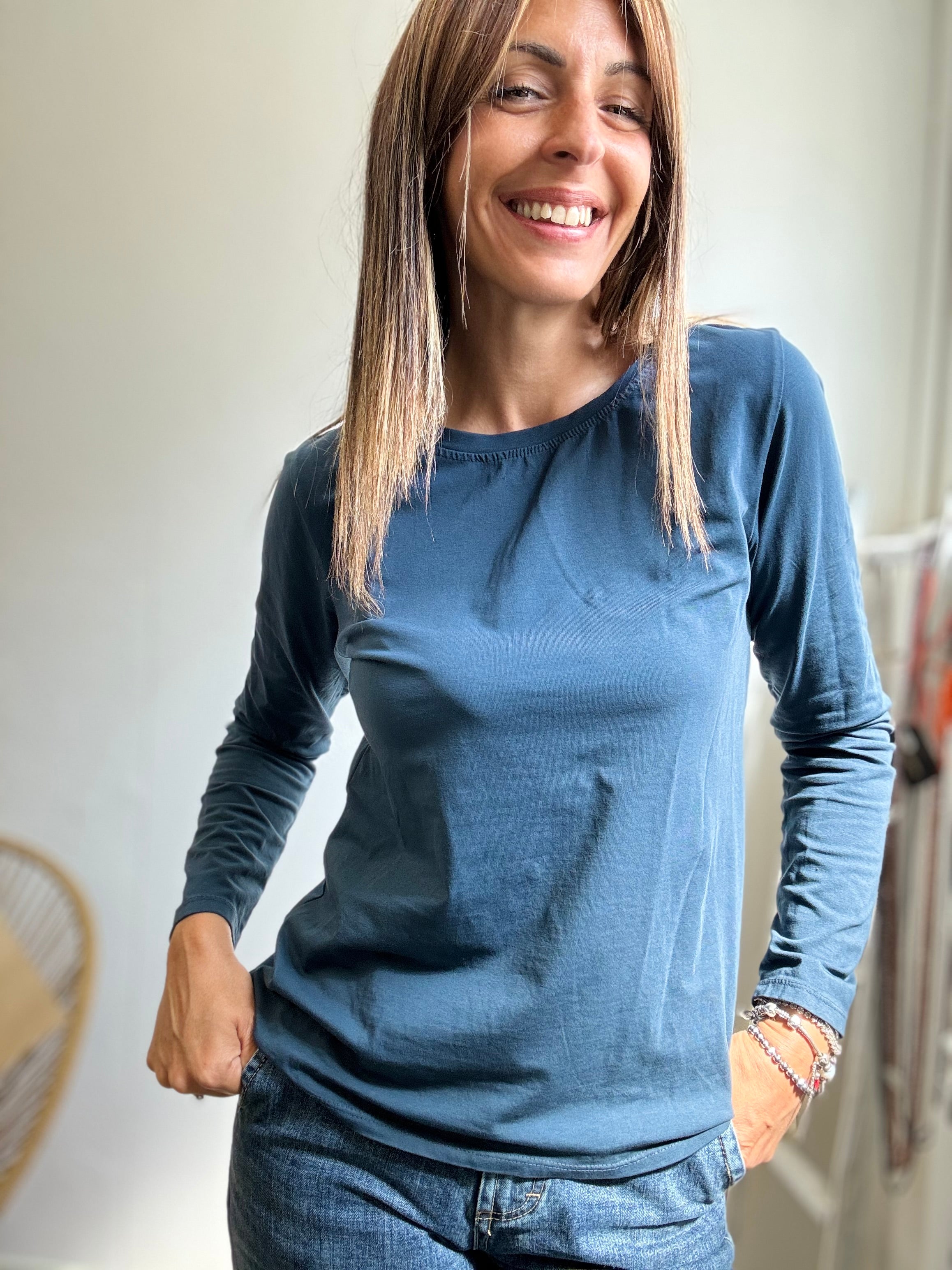 La t-shirt girocollo manica lunga