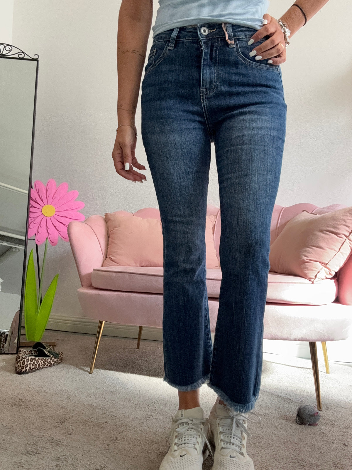 Il jeans trombetta frangette