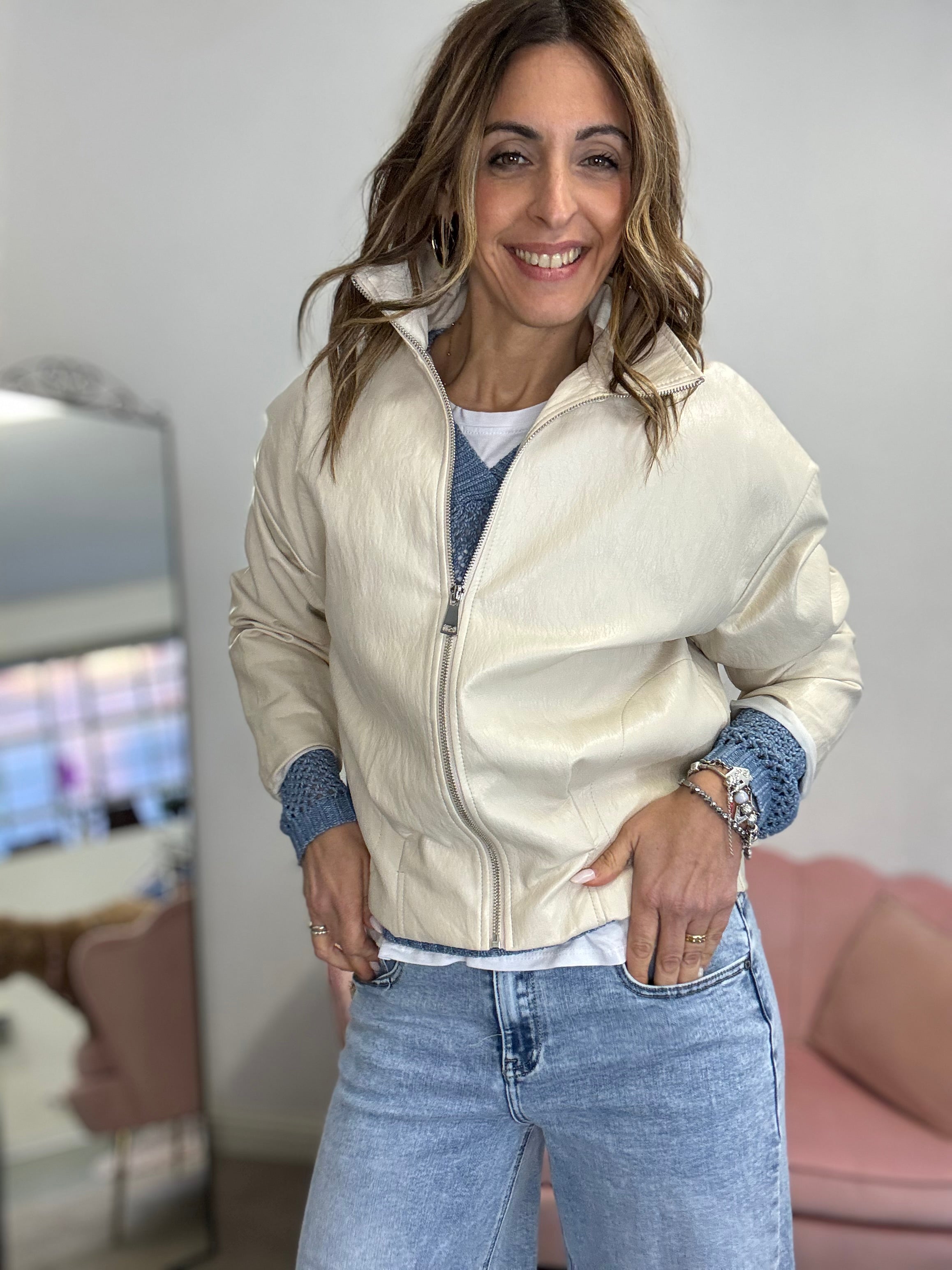 La giacca in ecopelle