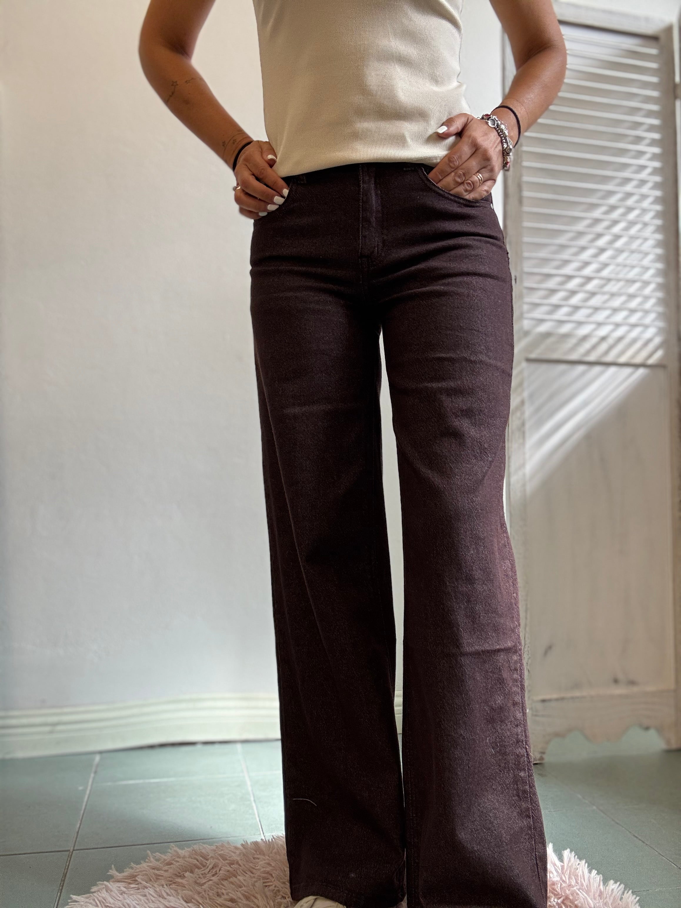 Il jeans dritto e spigato