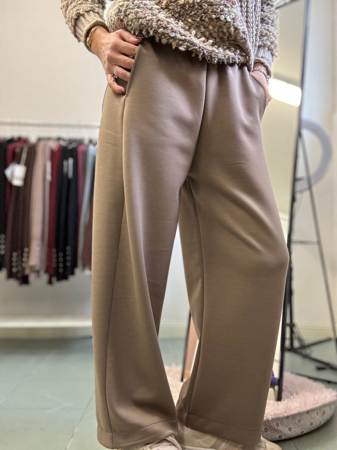 Il pantalone scuba ovetto