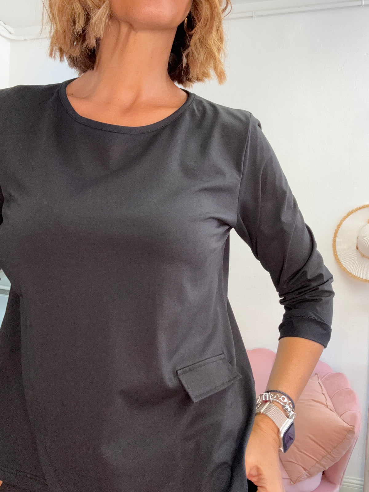 La t-shirt dal taglio irregolare