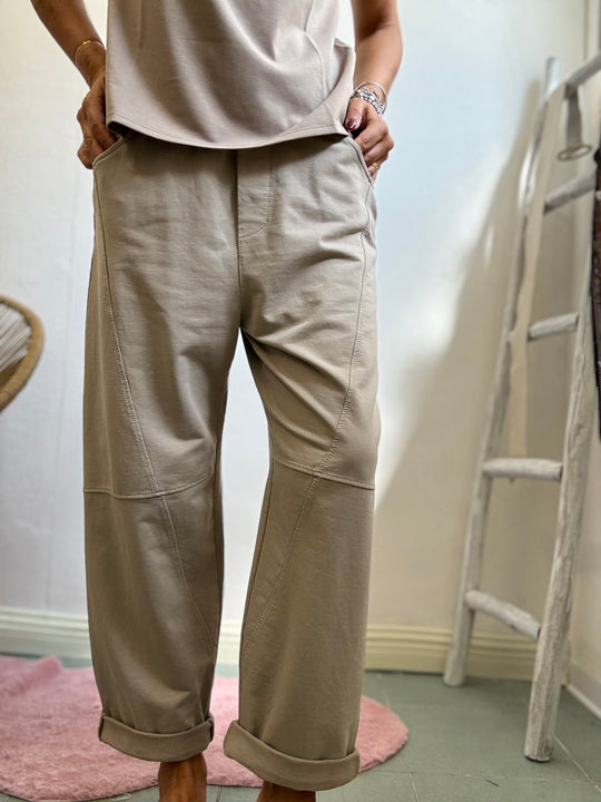 Il pantalone comodo in cotone