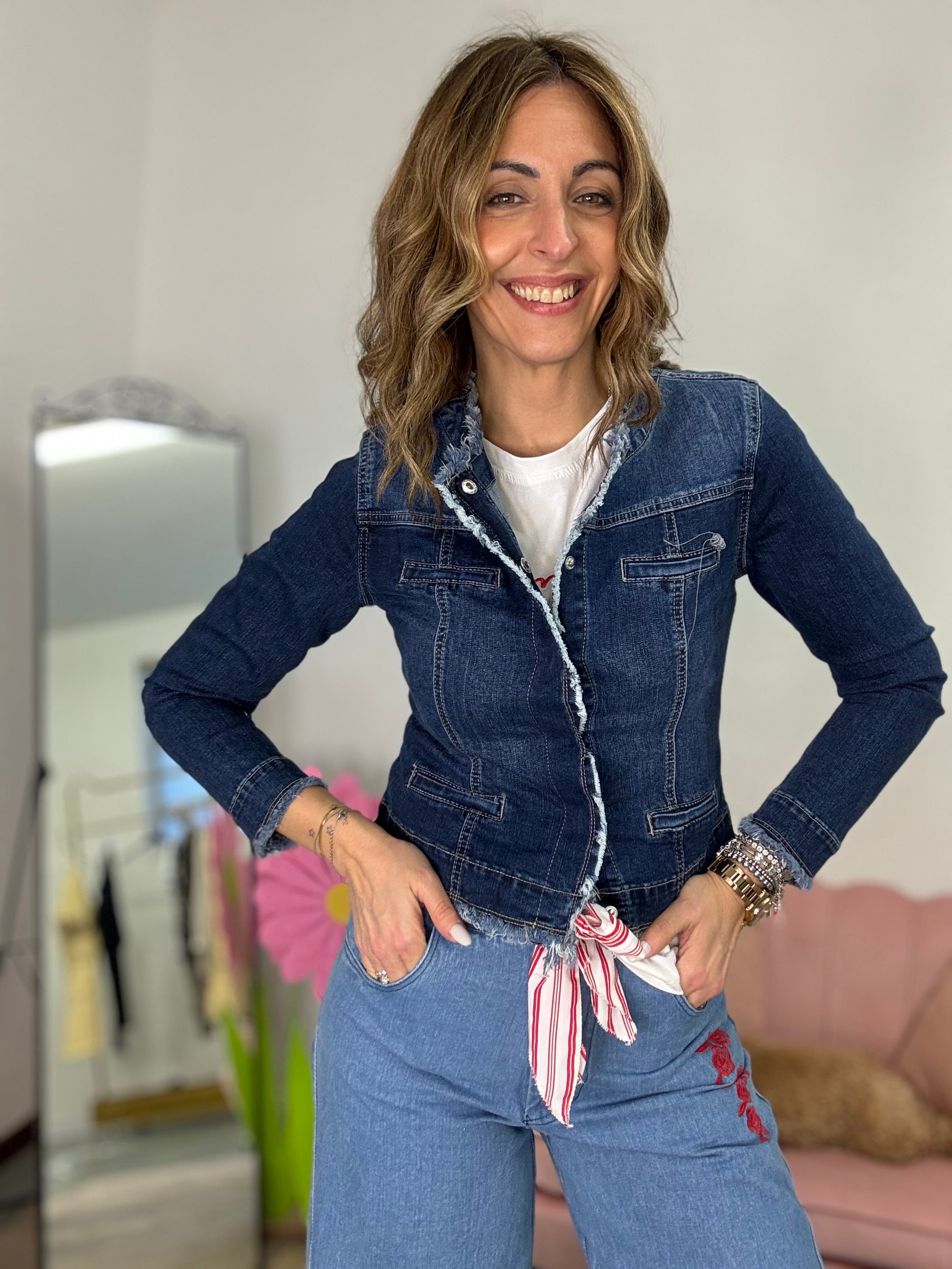 Giubbino in jeans con le frangette