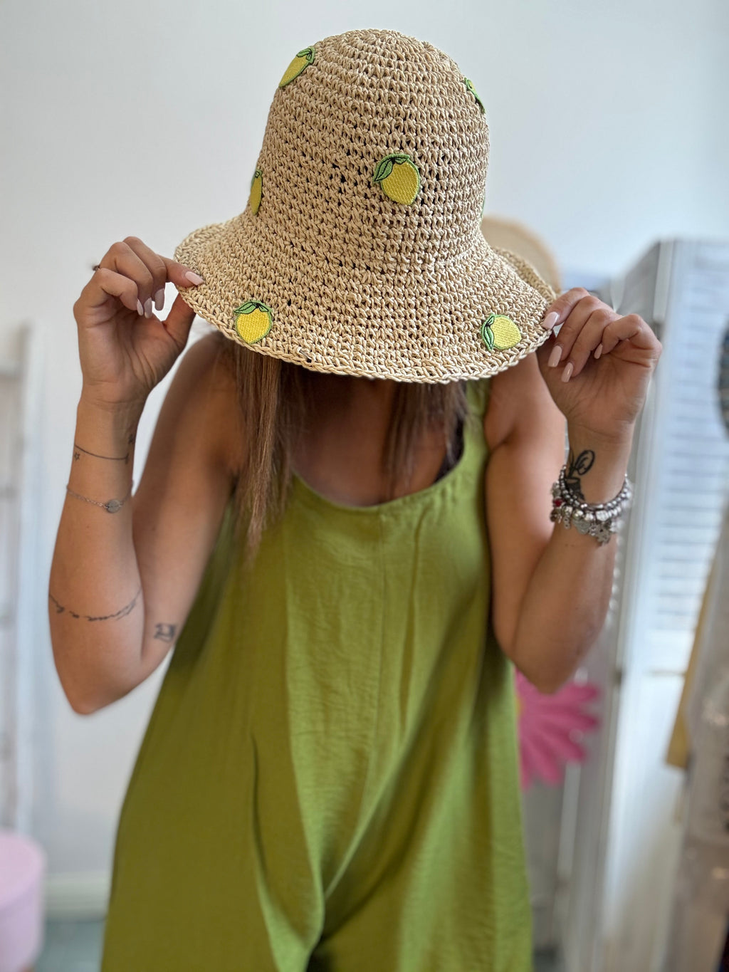 Il cappello di paglia coi limoni