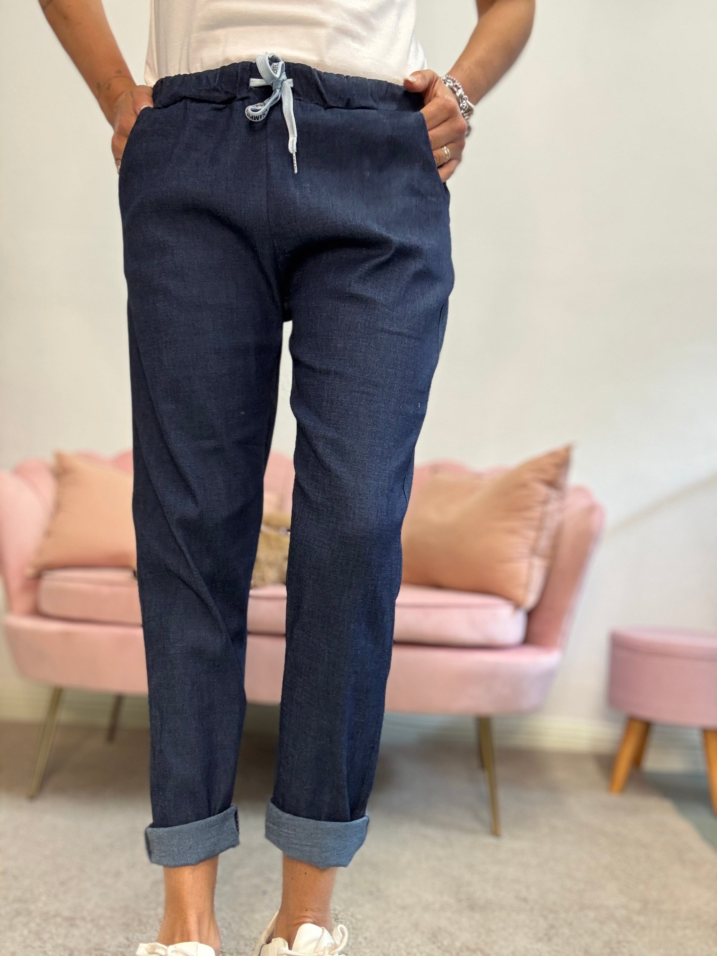 Il pantalone Denim con la coulisse