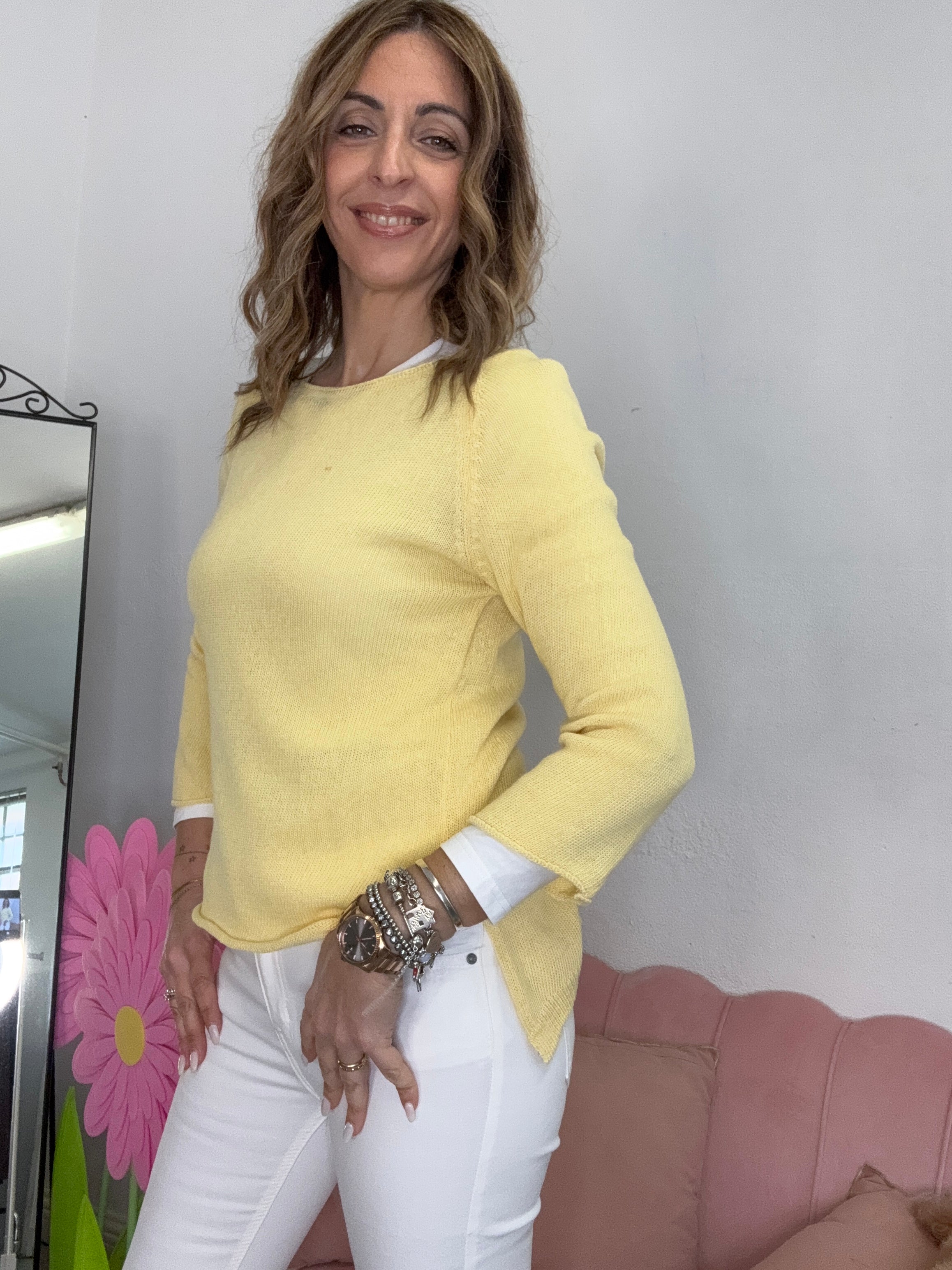 Il pull di cotone con gli spacchetti