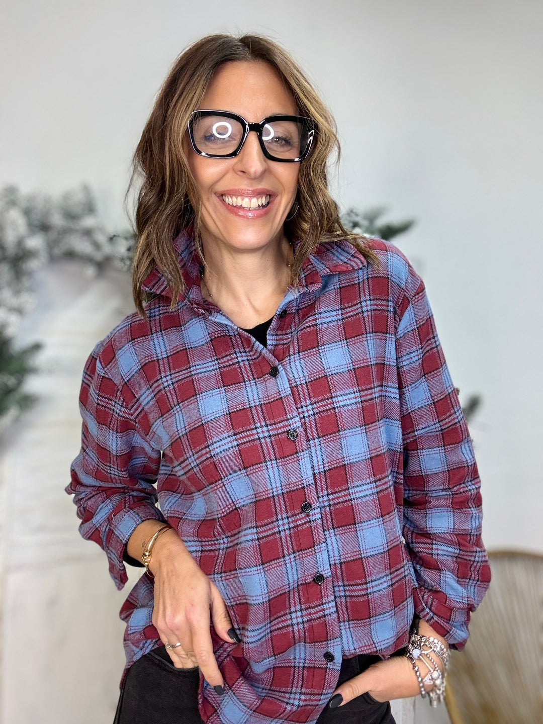 La camicia Chuck rossa e azzurra