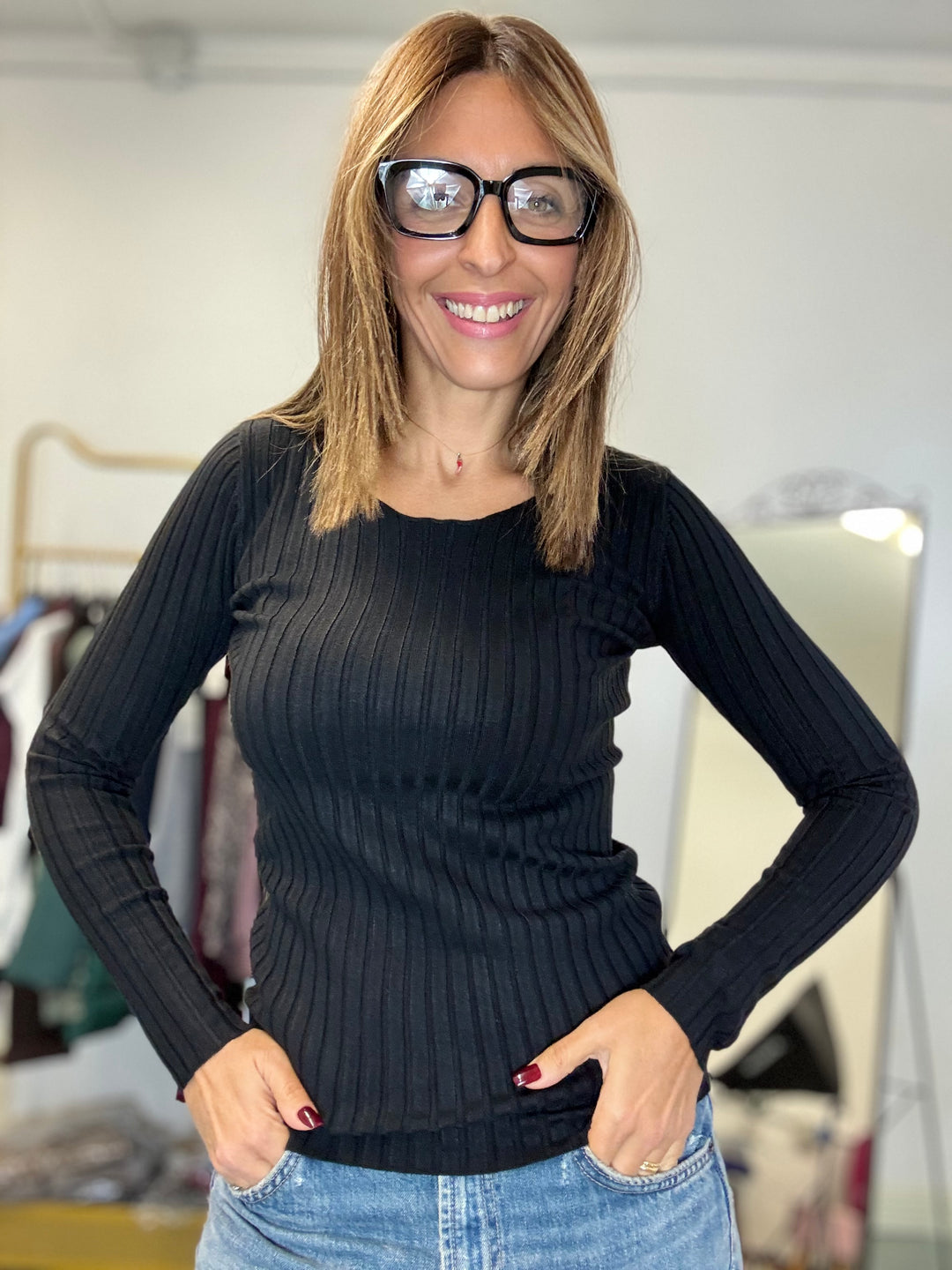 Il pull basico con le costine