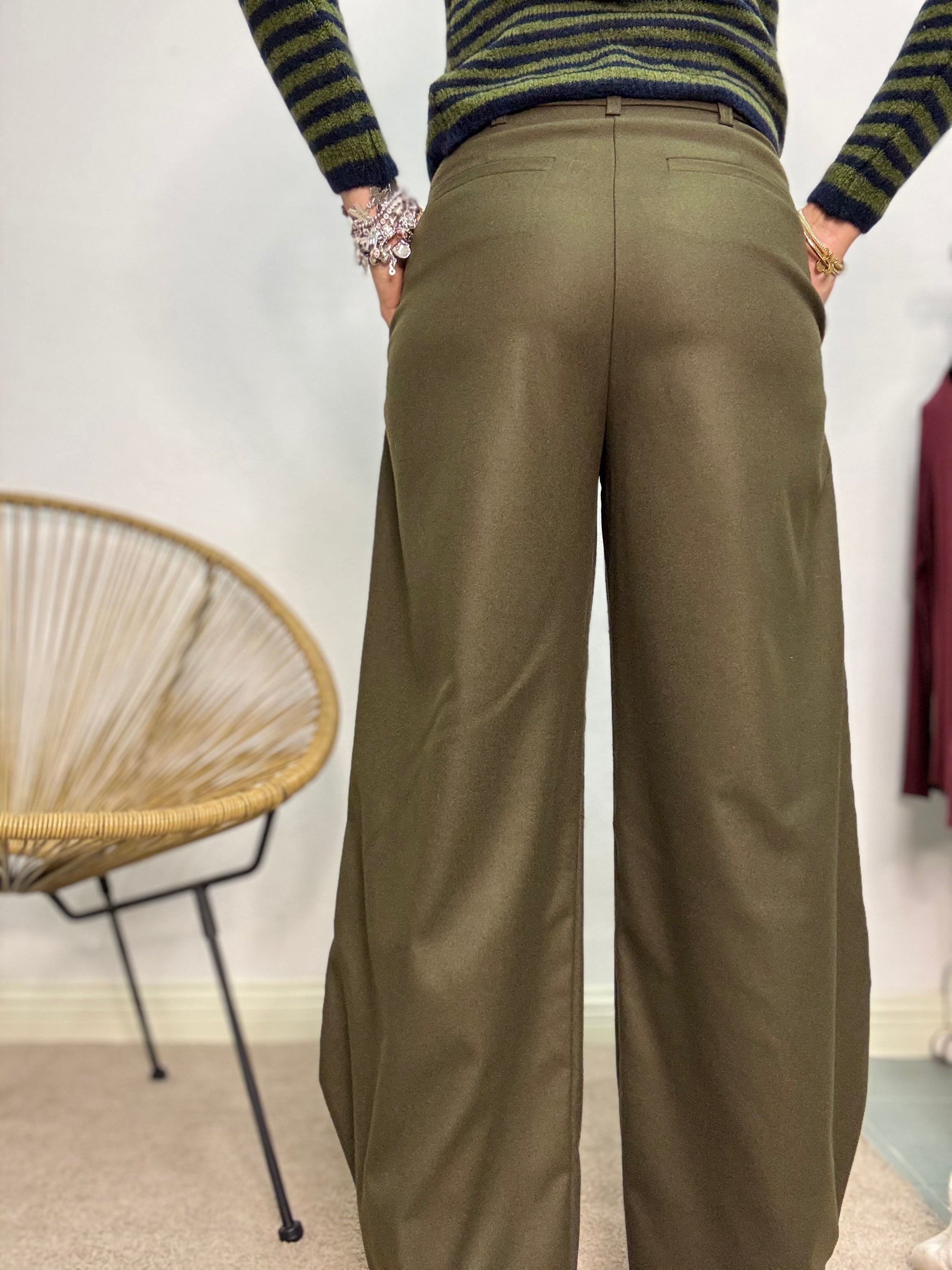 Il pantalone Javier in fustagnetto