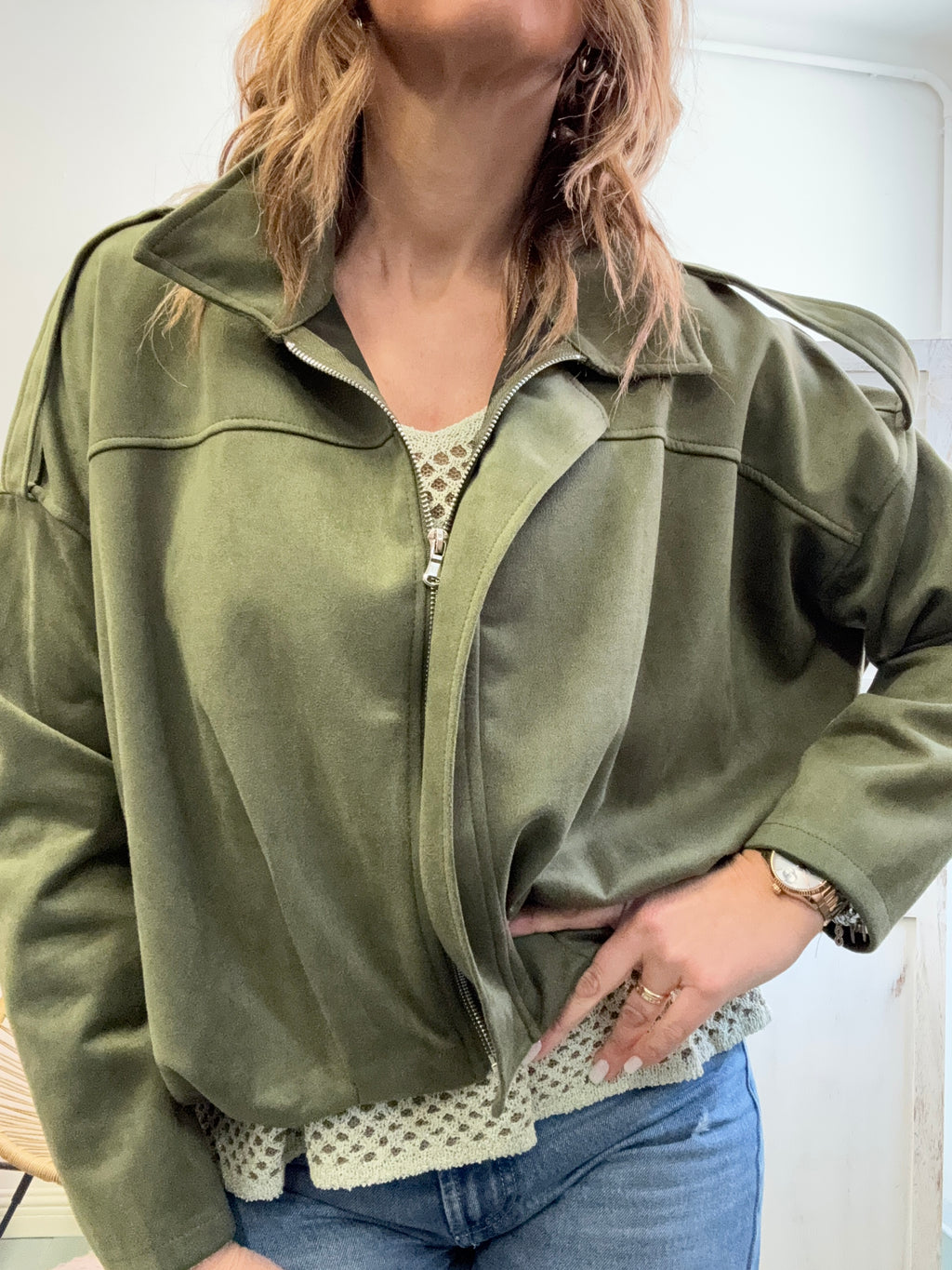 Il giubbino alcantara con la zip