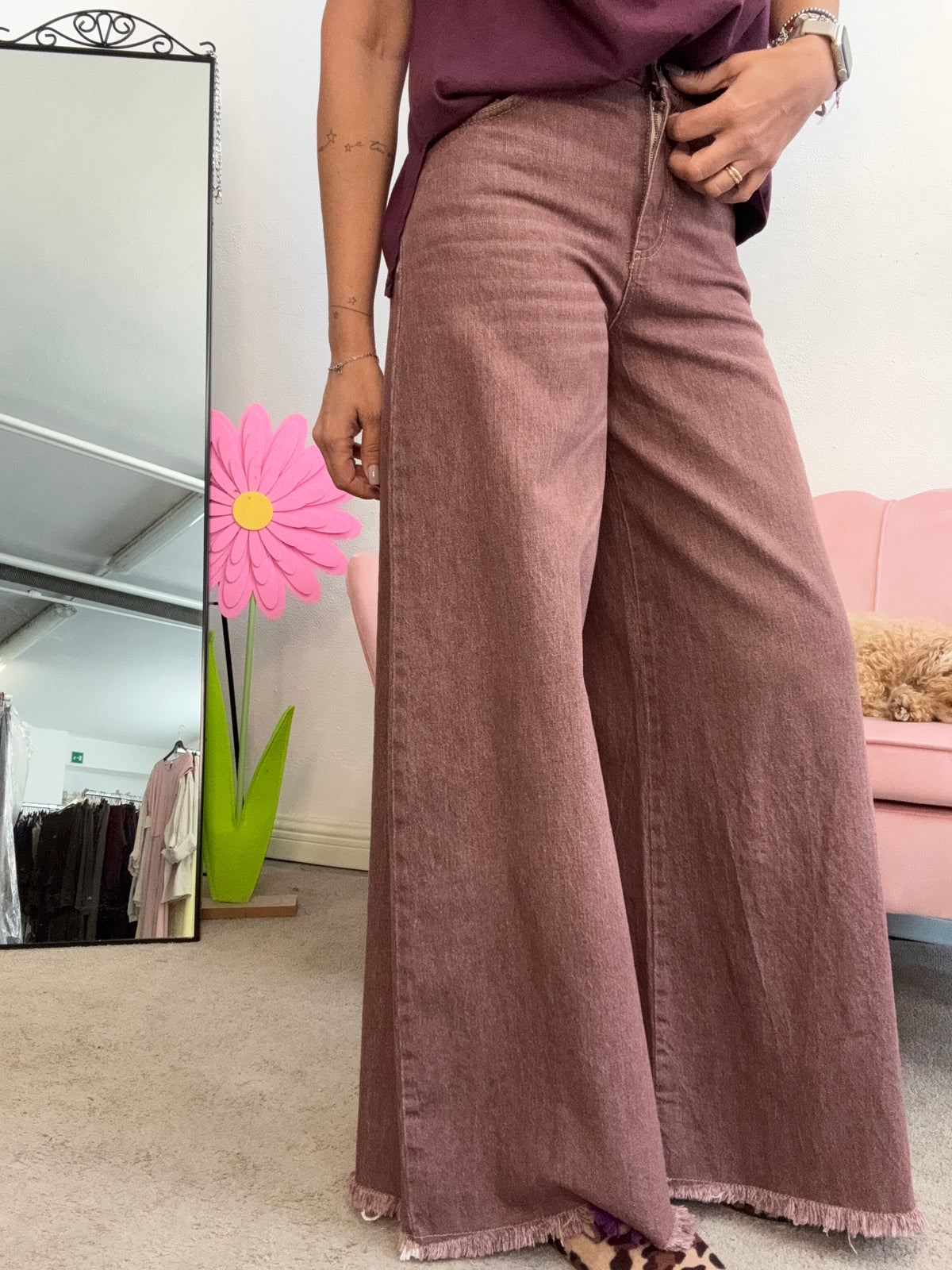 Jeans campana con qualche frangetta