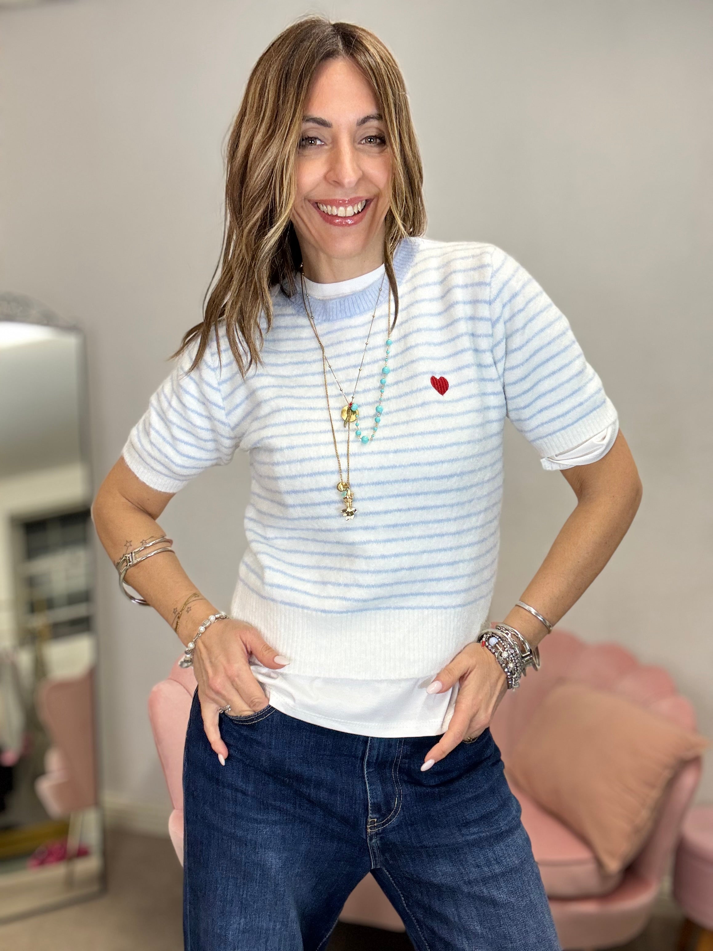 Il pull cuoricino e righine pastello