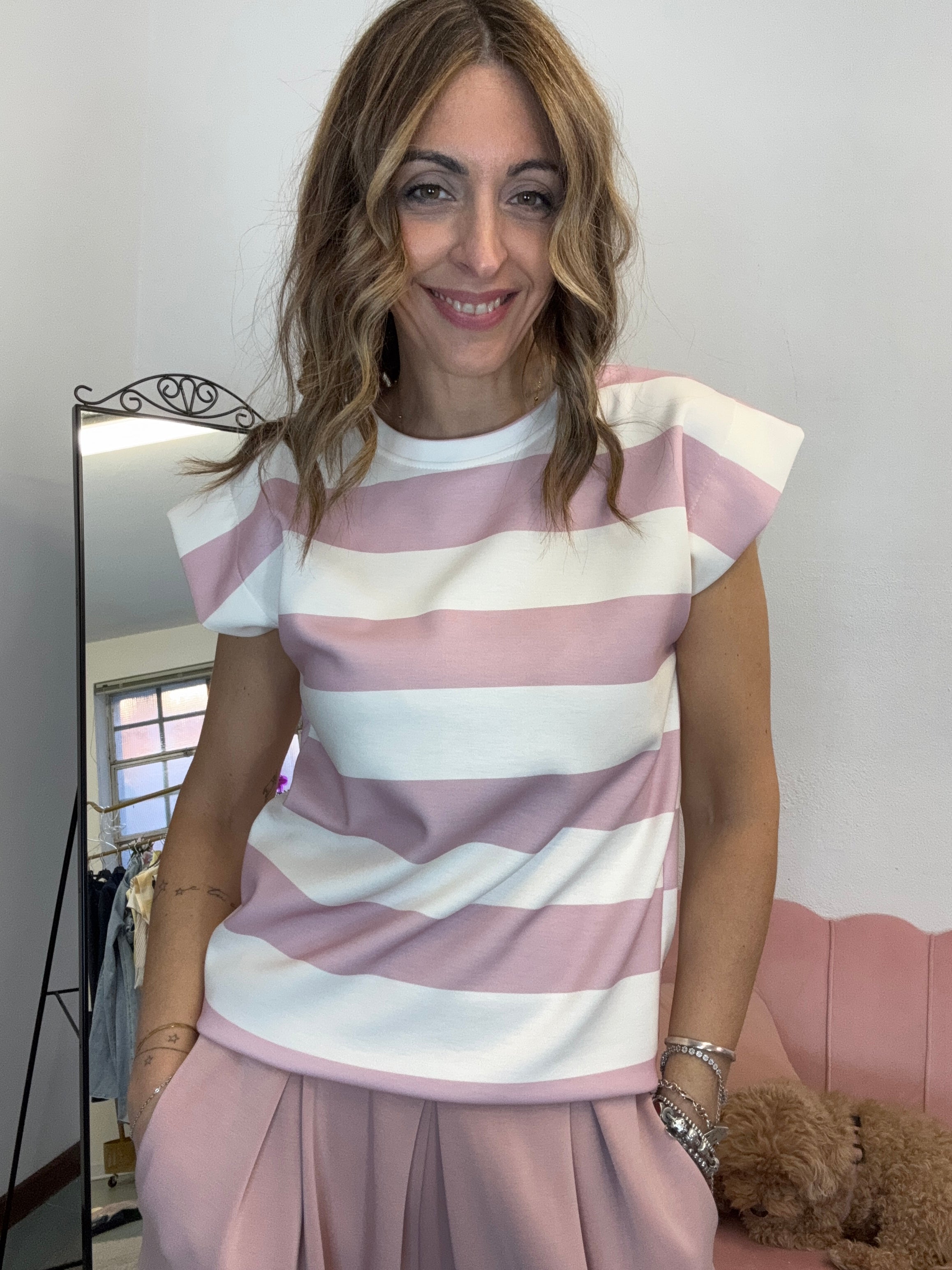 La maglie con le alette a righe