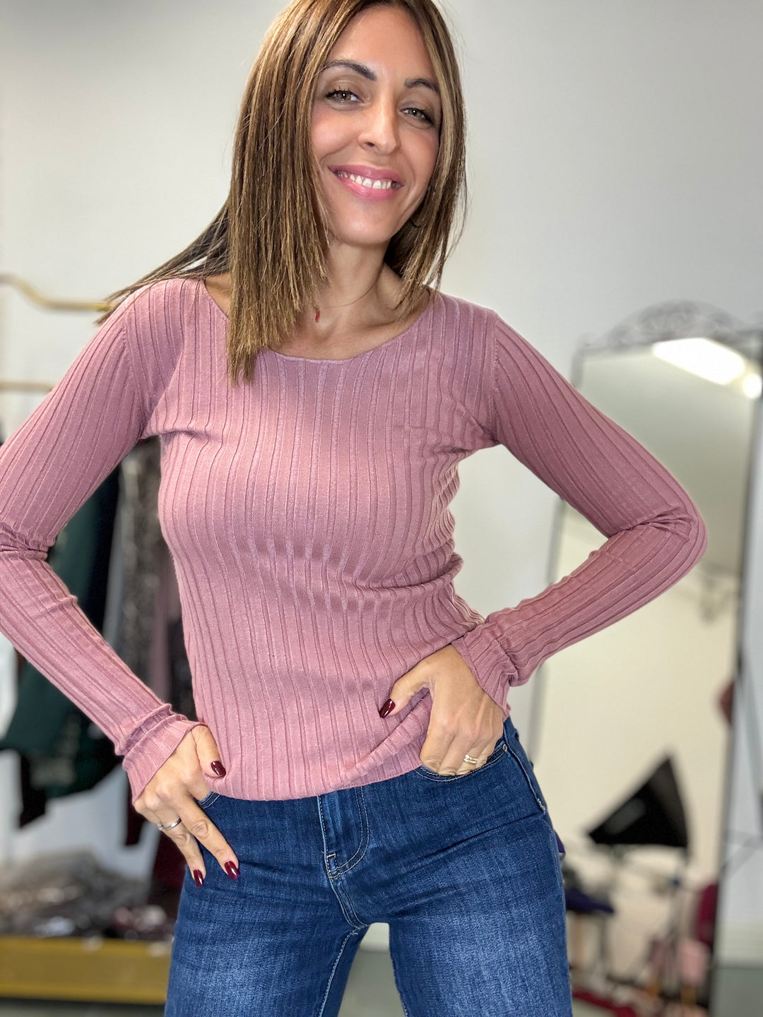 Il pull basico con le costine