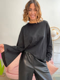 La t-shirt con le maniche ampie