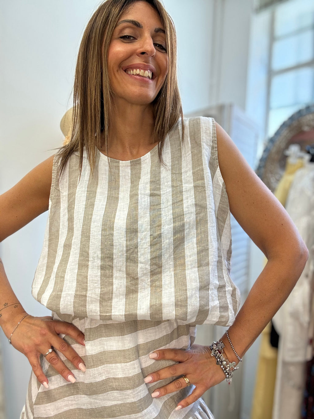 La blusa rigata di lino