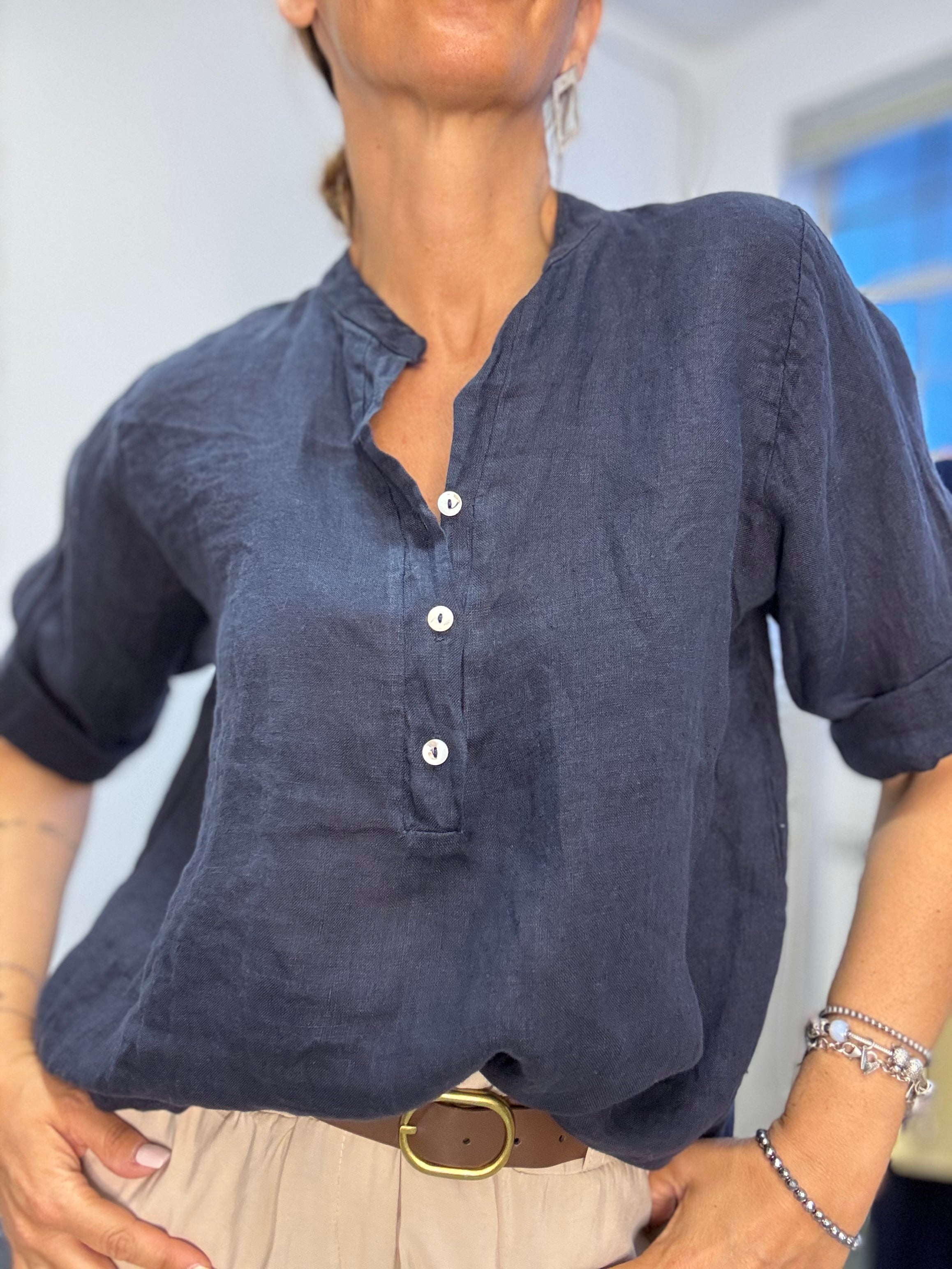 La camicia polo in lino