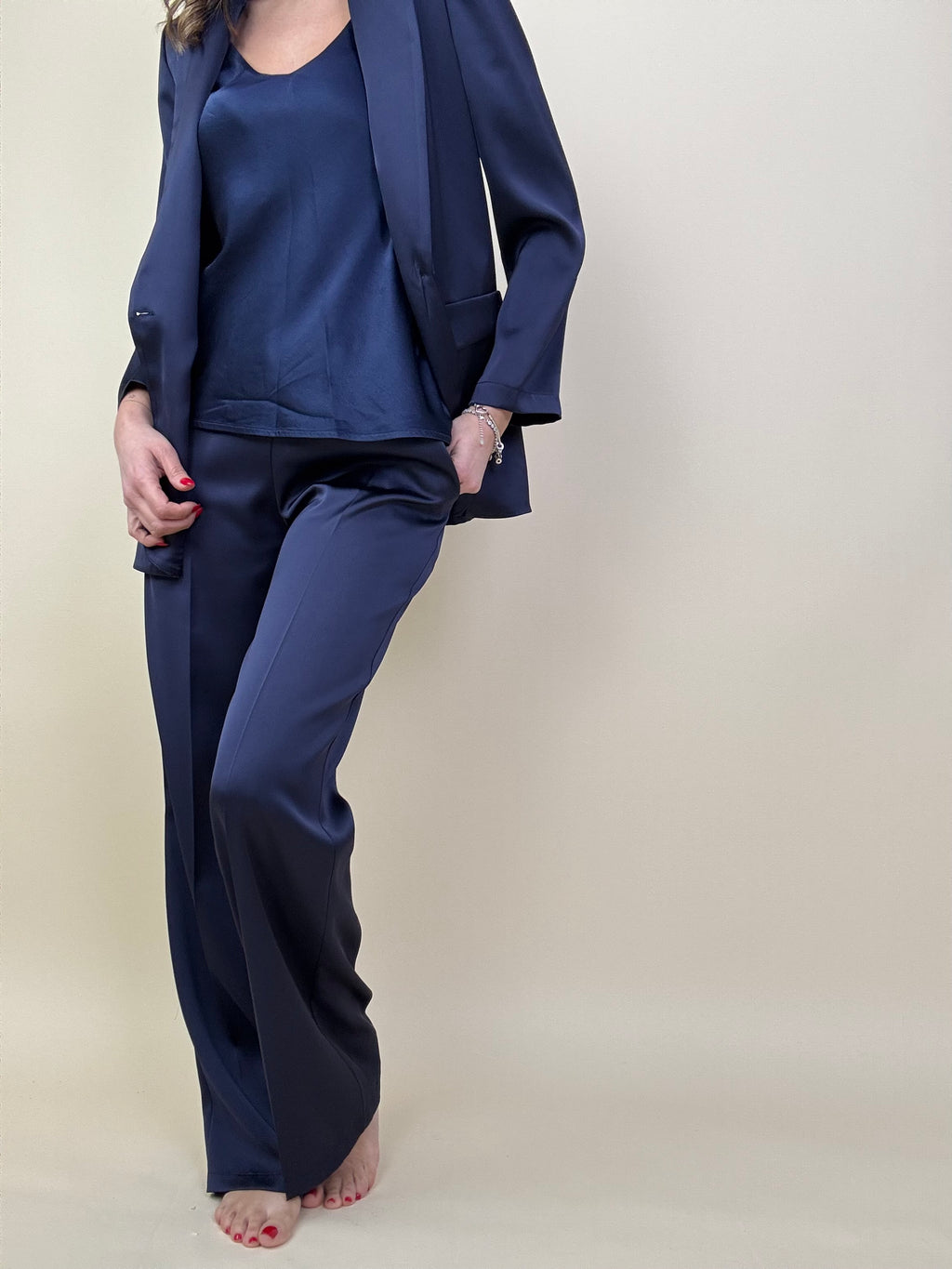 Il coordinato Delia in raso ( giacca e pantalone )