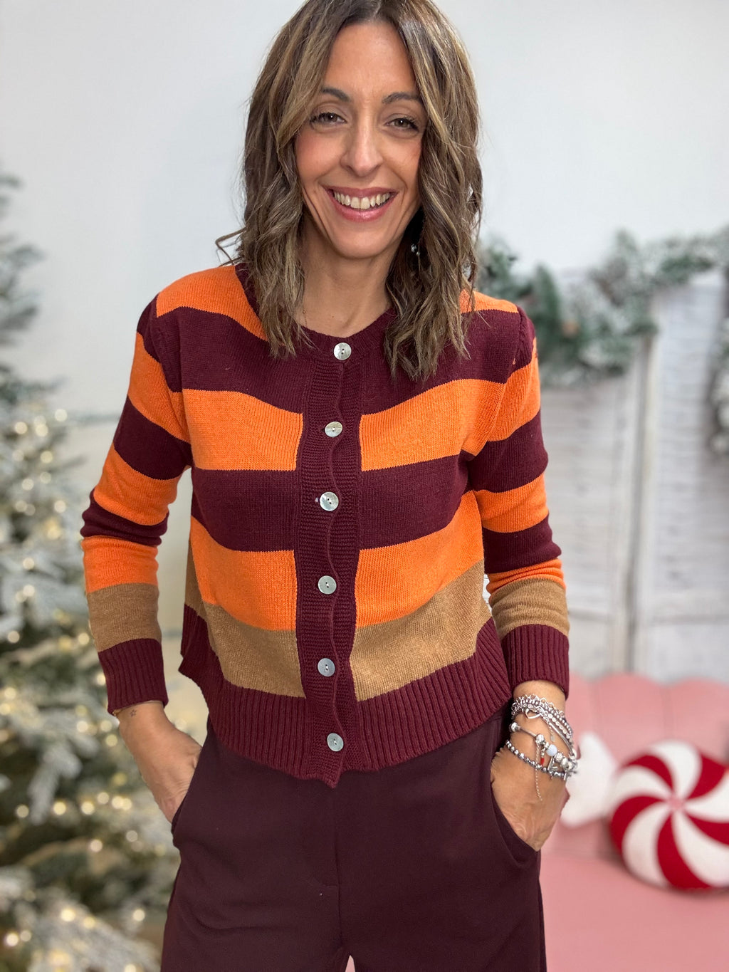 Il cardigan in misto cachemire rigato colorato