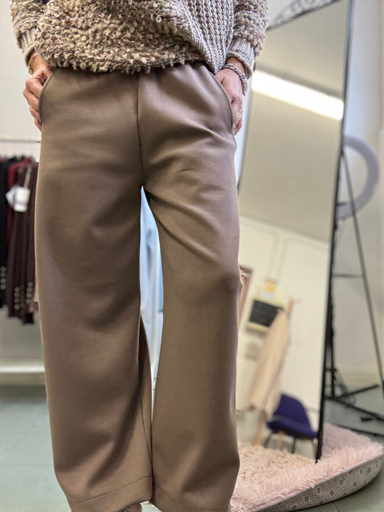 Il pantalone scuba ovetto