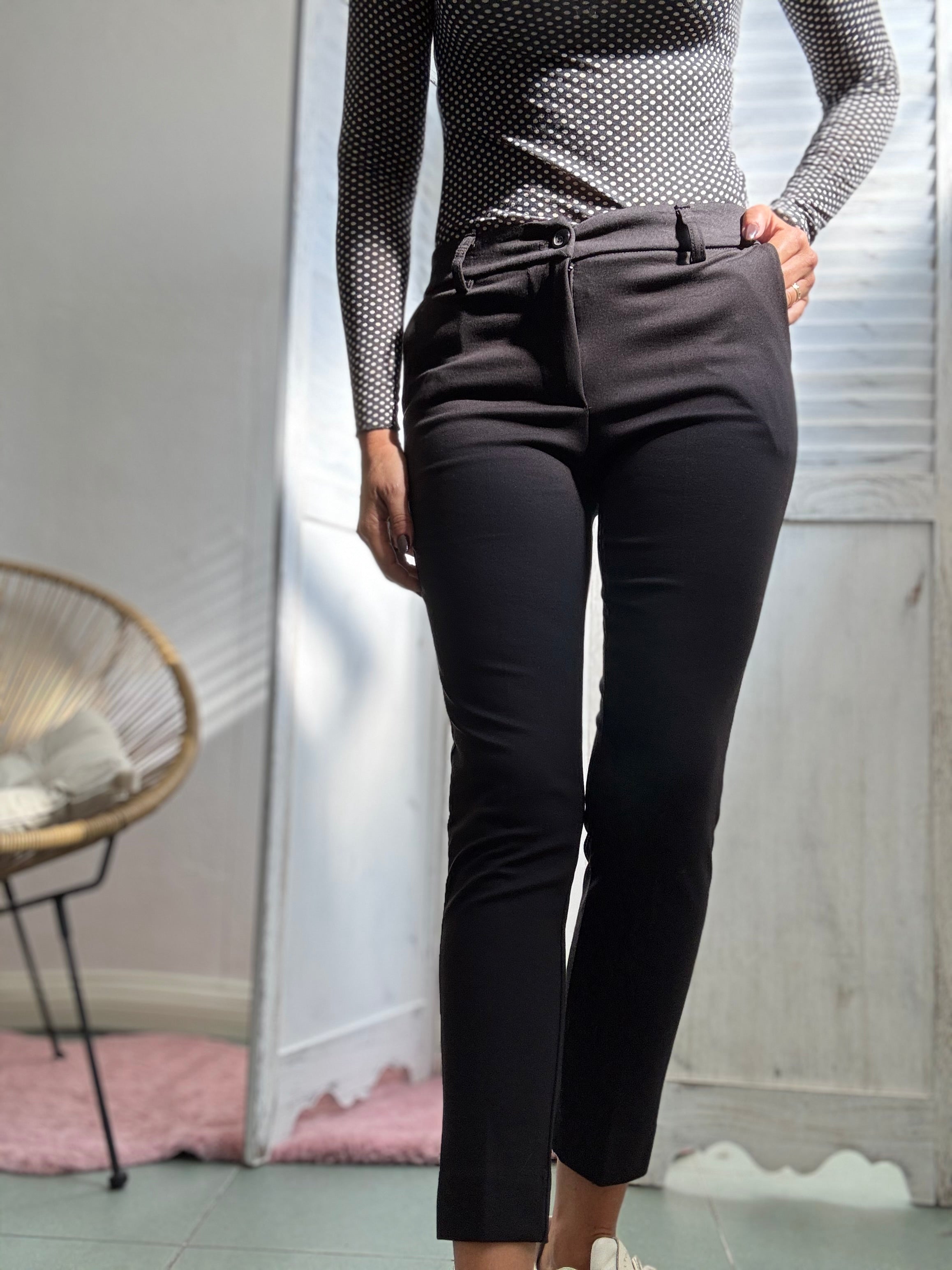 Il pantalone sigaretta punto Milano