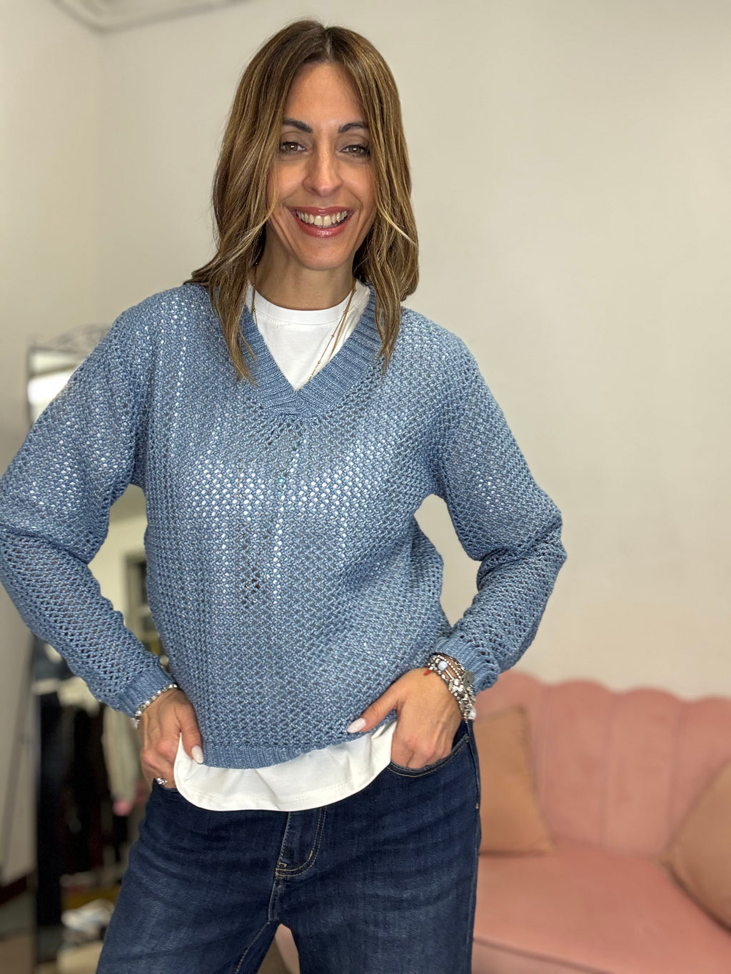 Il pull uncinetto scollo V