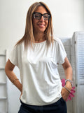 La t-shirt comoda coi bottoncini