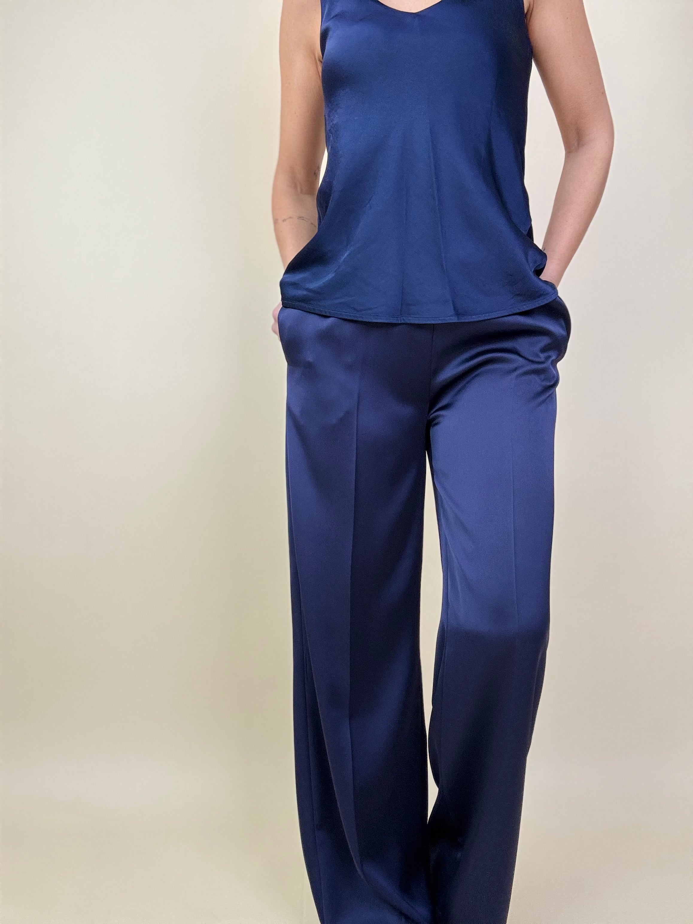 Il coordinato Delia in raso ( giacca e pantalone )