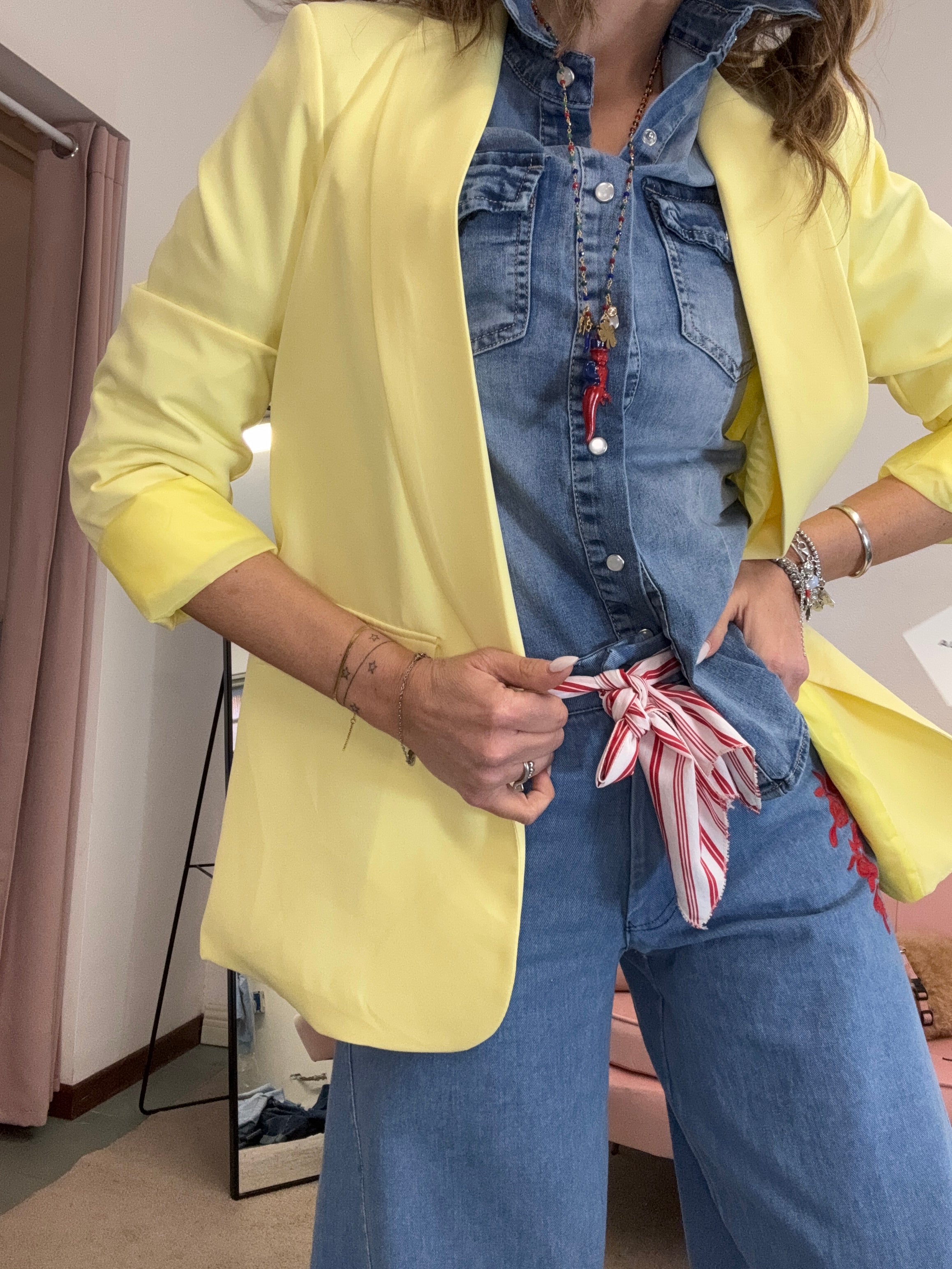 La giacca foderata senza bottoni