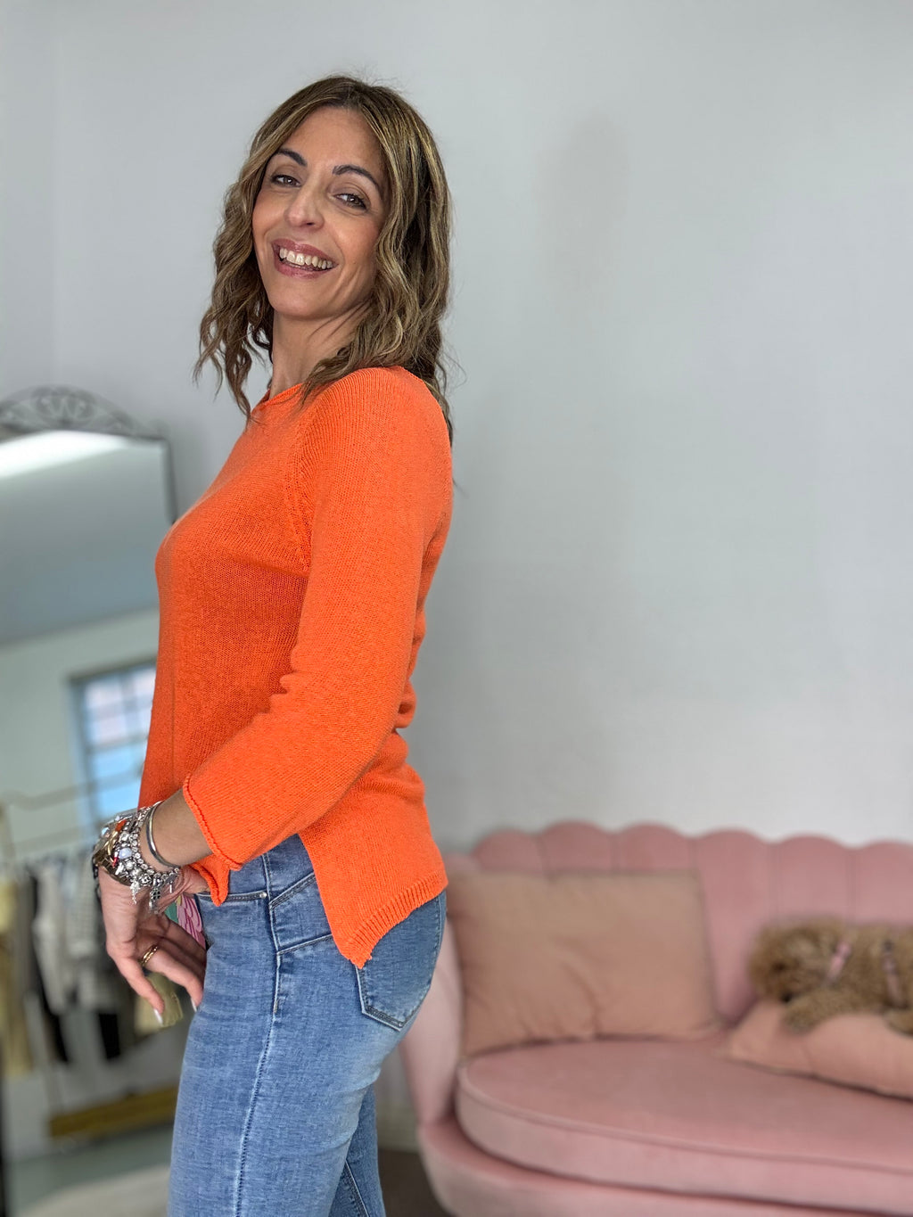 Il pull di cotone con gli spacchetti