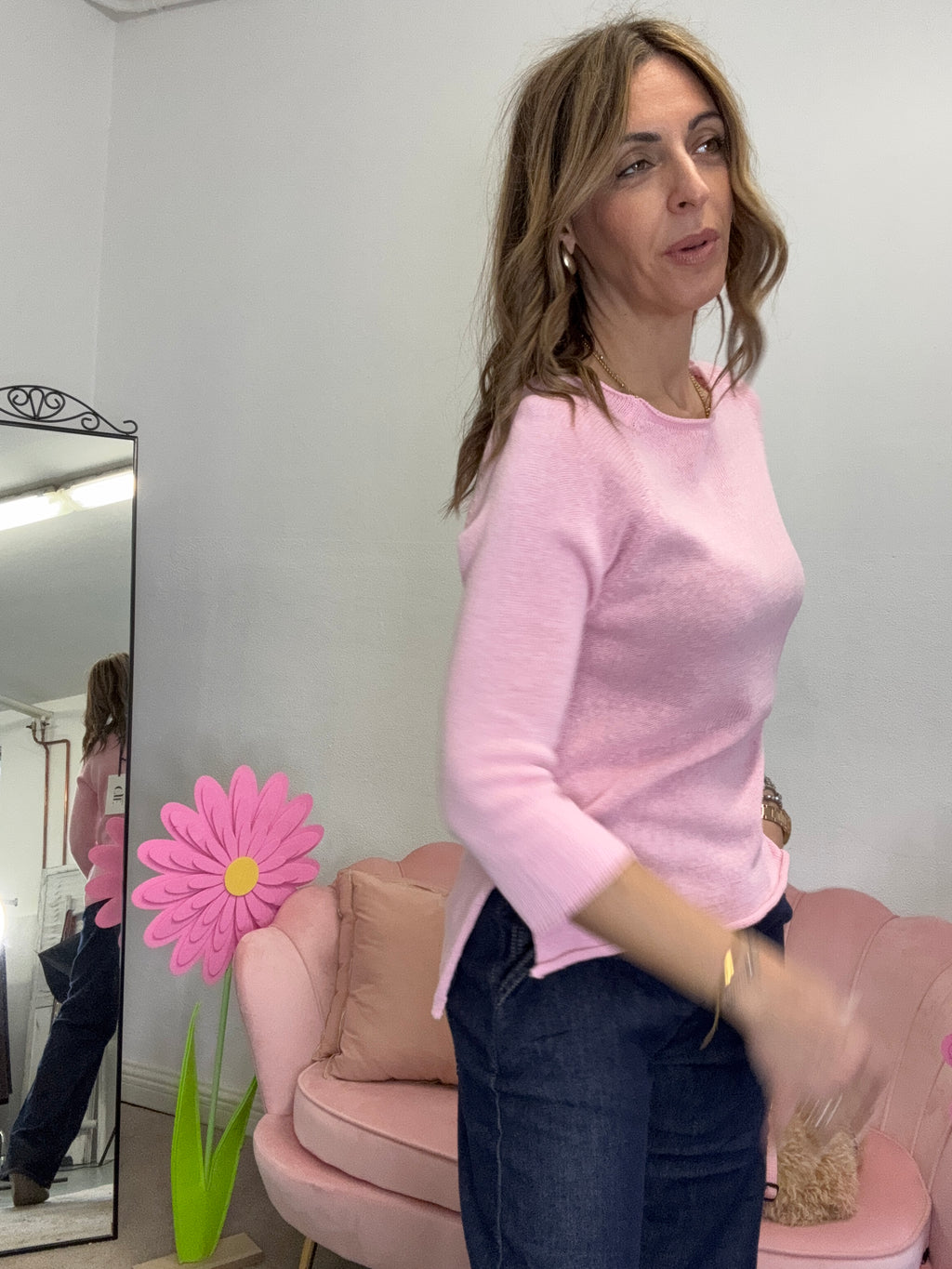 Il pull di cotone con gli spacchetti