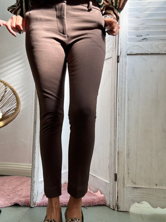 Il pantalone sigaretta punto Milano