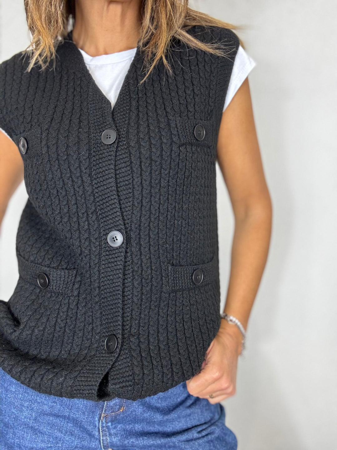 Il gilet in maglia in 3 colori