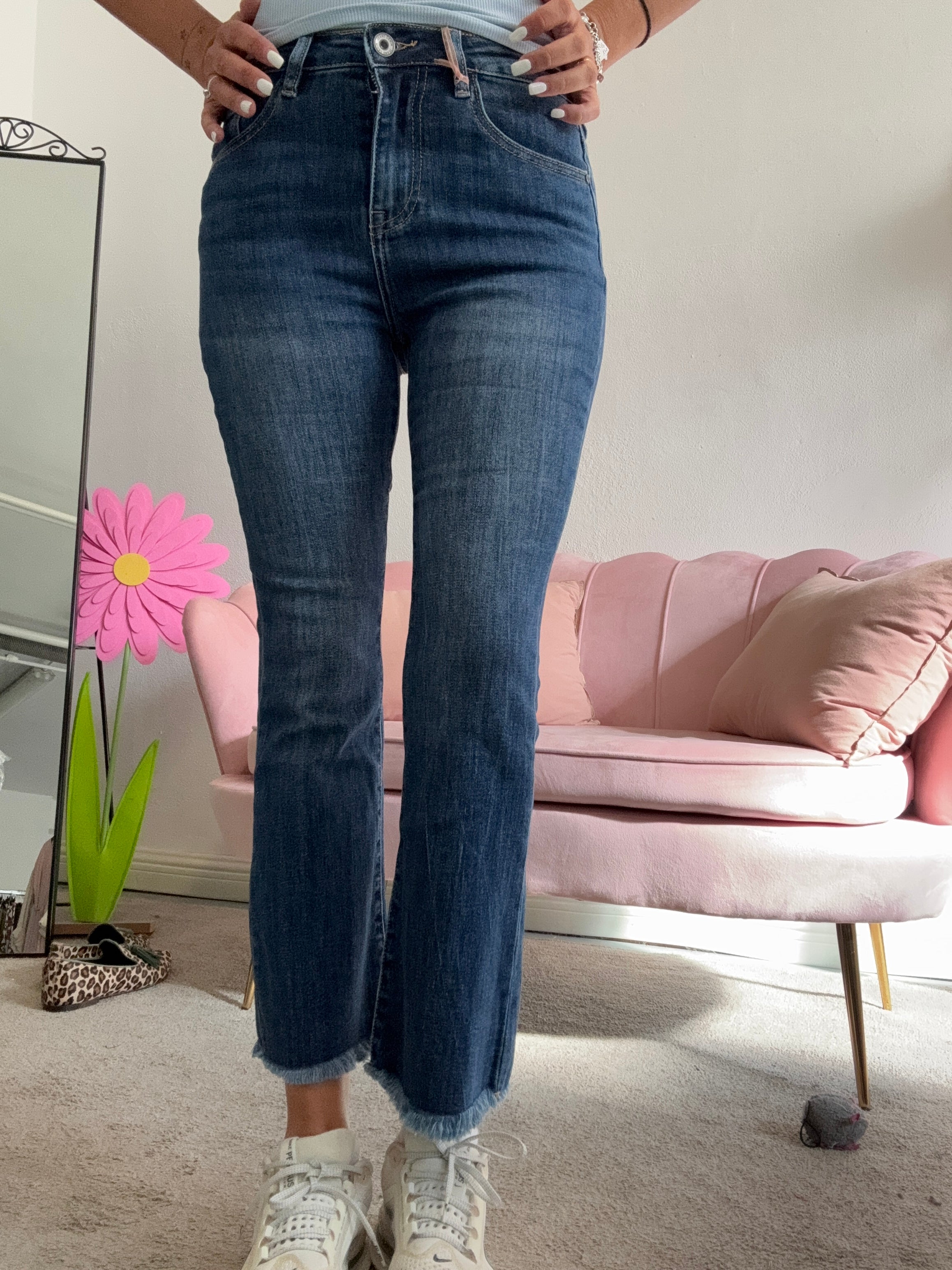 Il jeans trombetta frangette