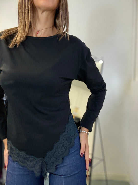 La t-shirt con il pizzo