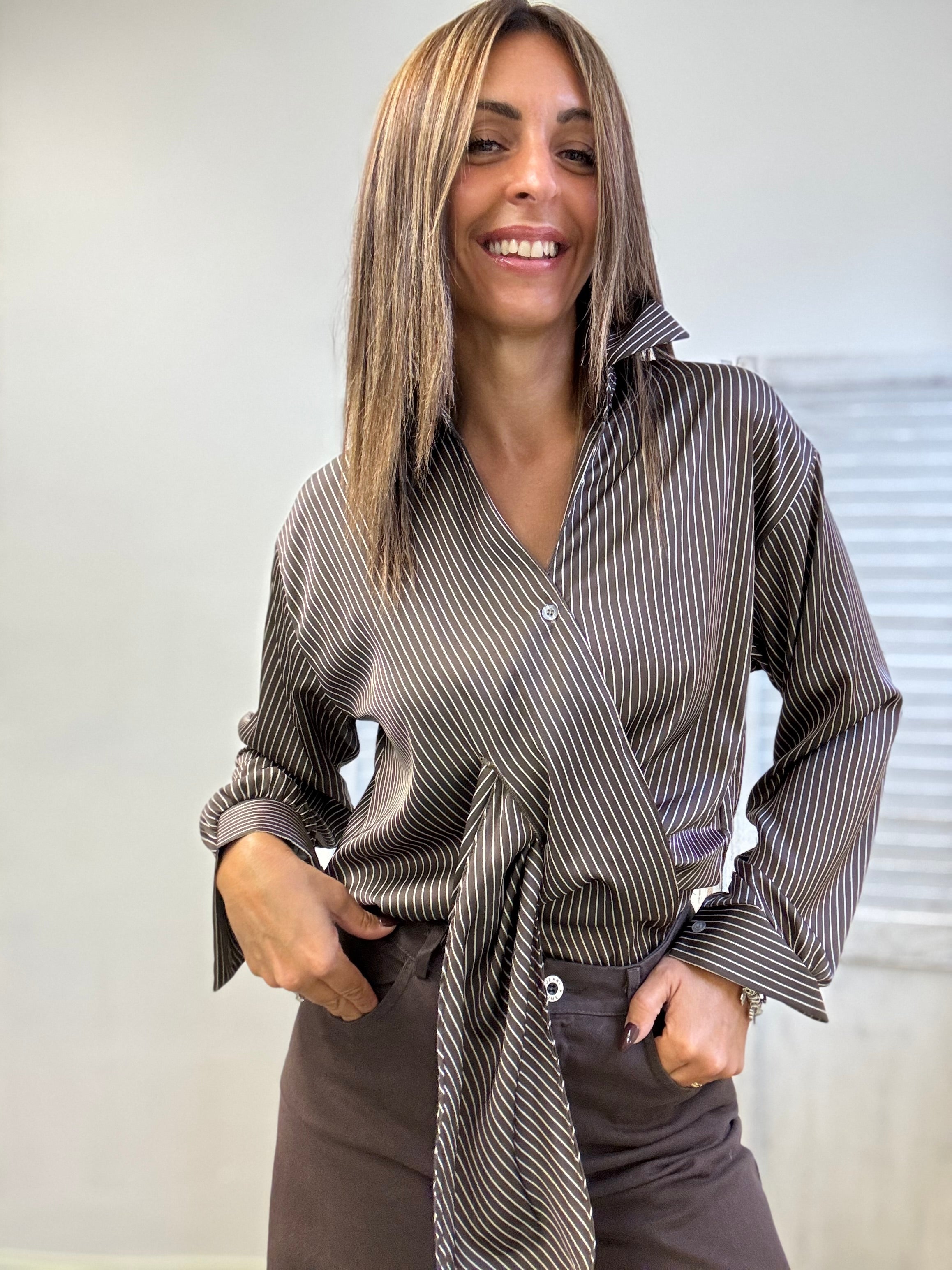 La camicia raso a righe